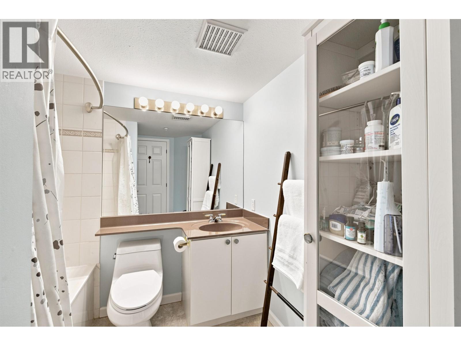 111 4768 53 Street Property Photo 12