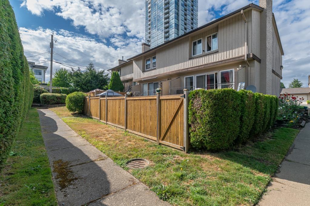 9 32870 Bevan Way Property Photo 4
