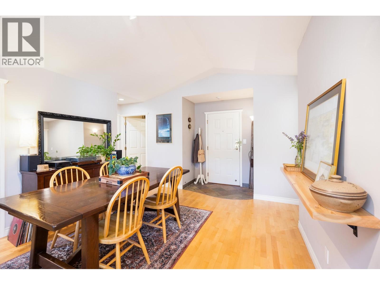 303 1528 Bowser Avenue Property Photo 12
