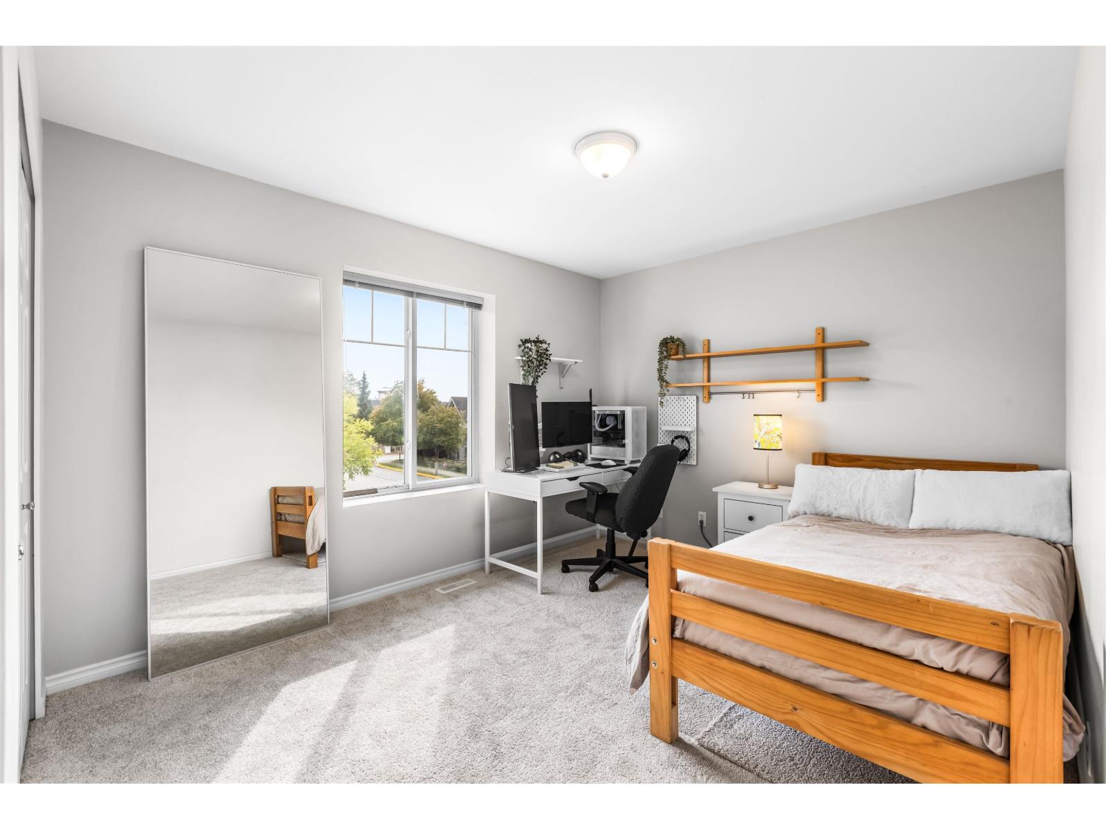 6609 205 Street Property Photo 24