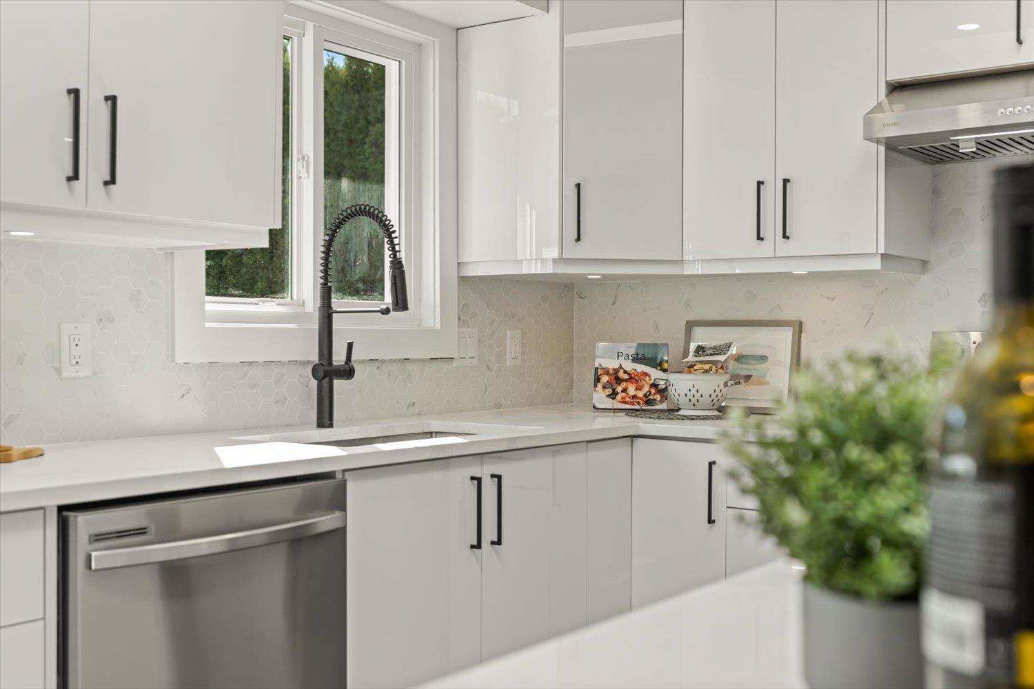 6425 Swanson Street Property Photo 18