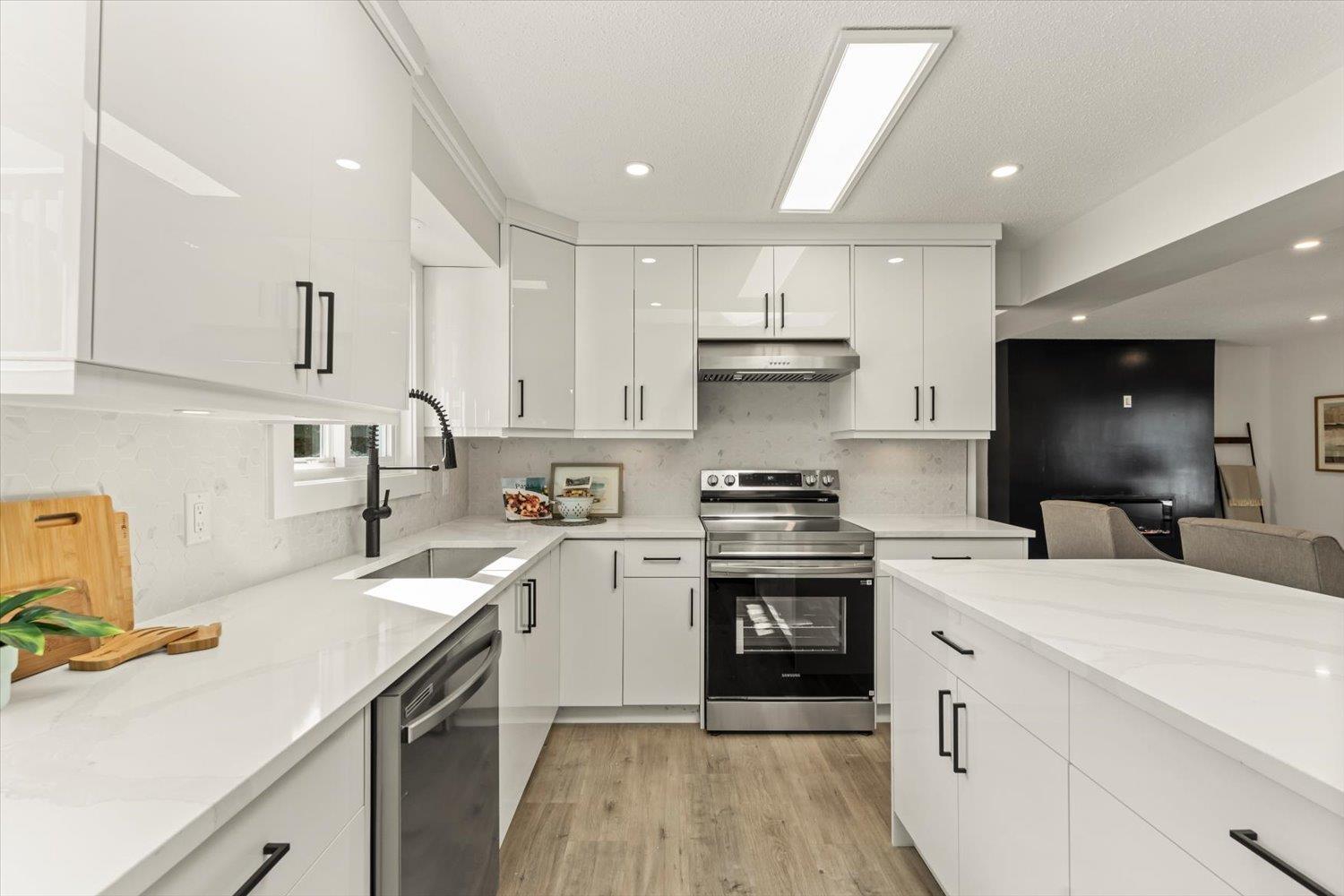 6425 Swanson Street Property Photo 19