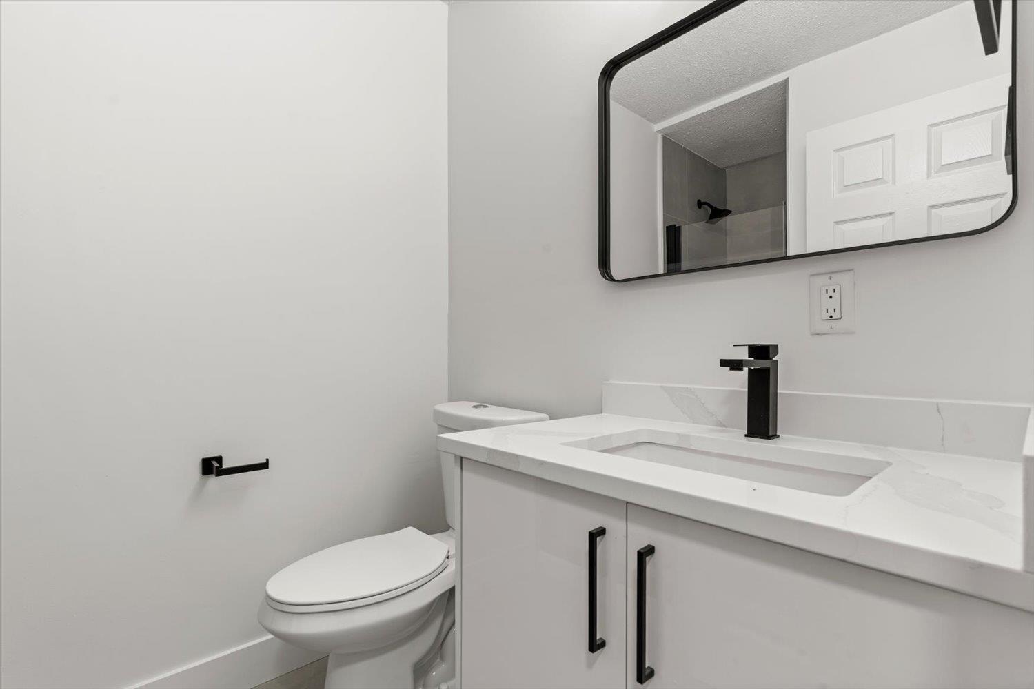 6425 Swanson Street Property Photo 28