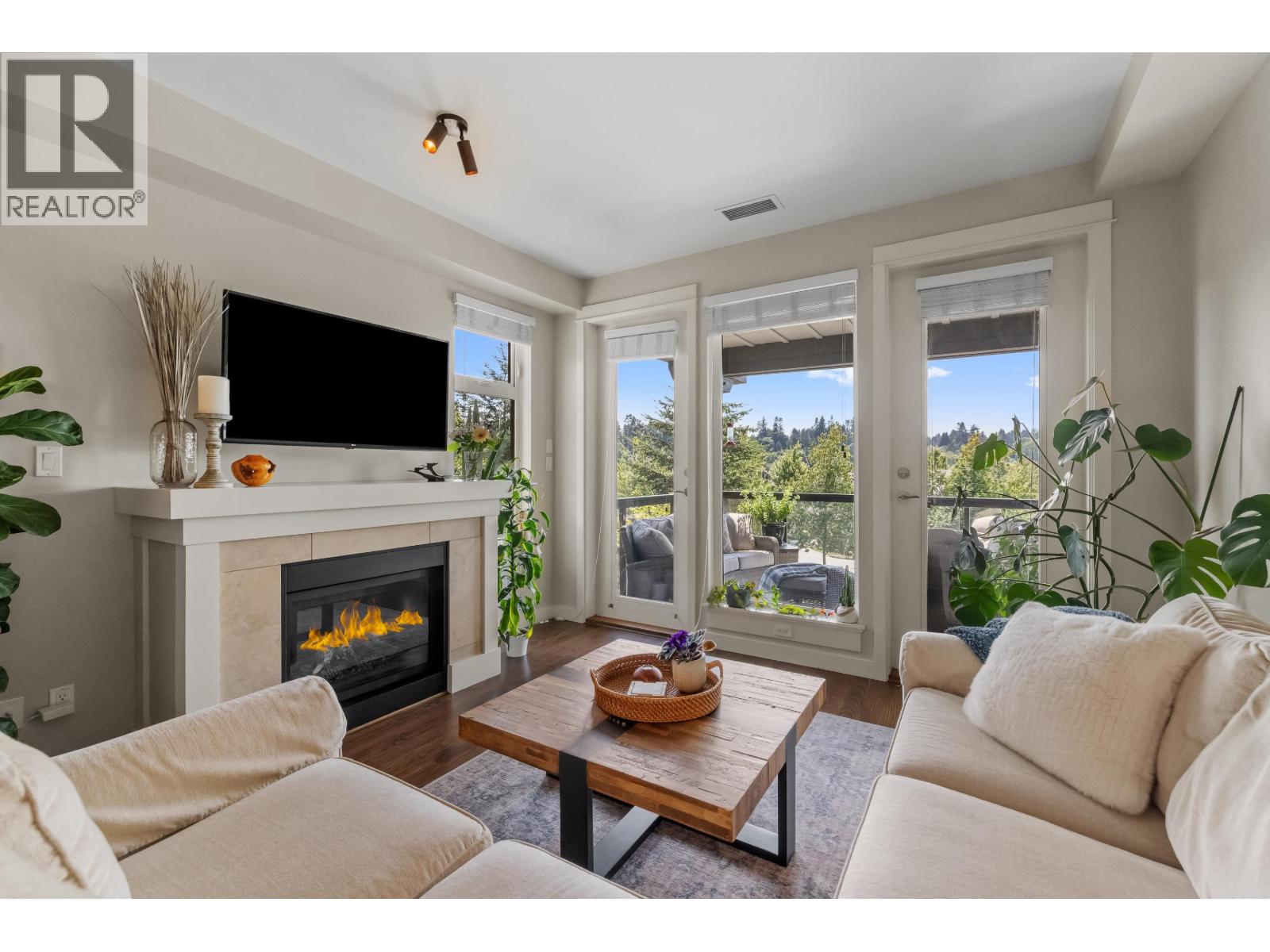 301 5099 Springs Boulevard Photo de la propriété 1