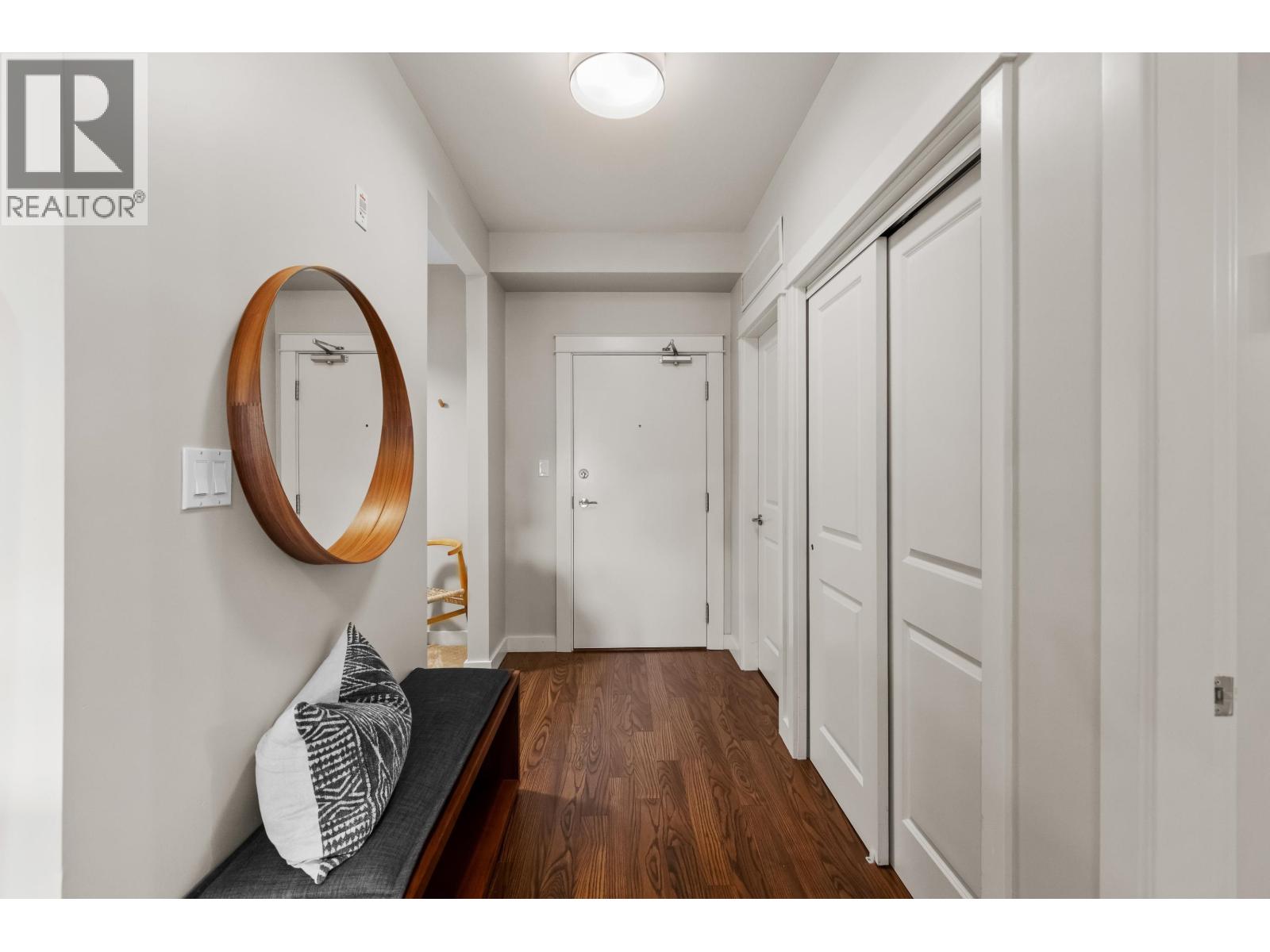 301 5099 Springs Boulevard Property Photo 7