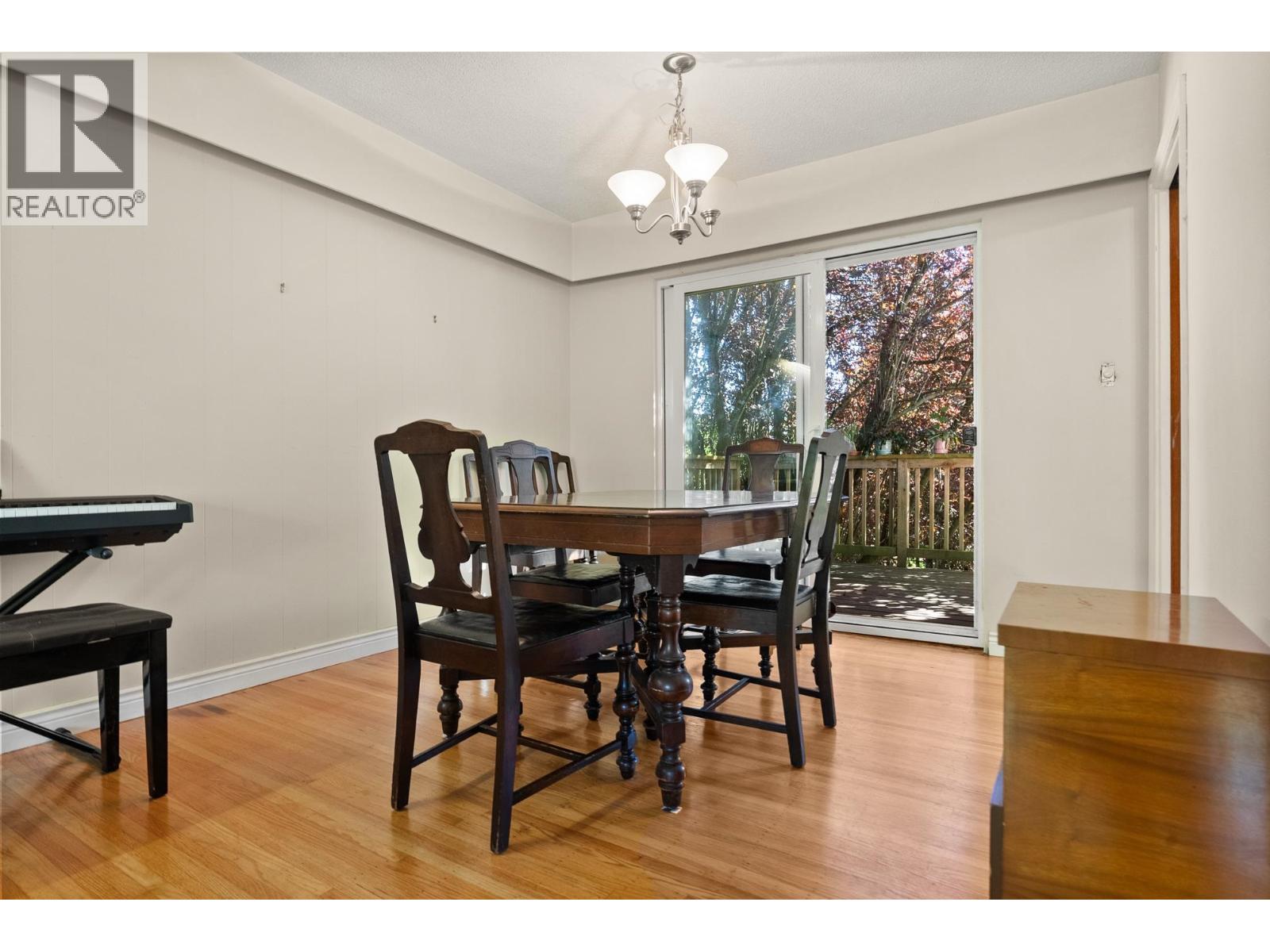 4924 45 Avenue Property Photo 4