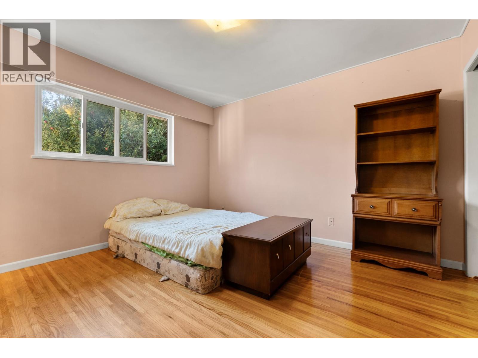 4924 45 Avenue Property Photo 9