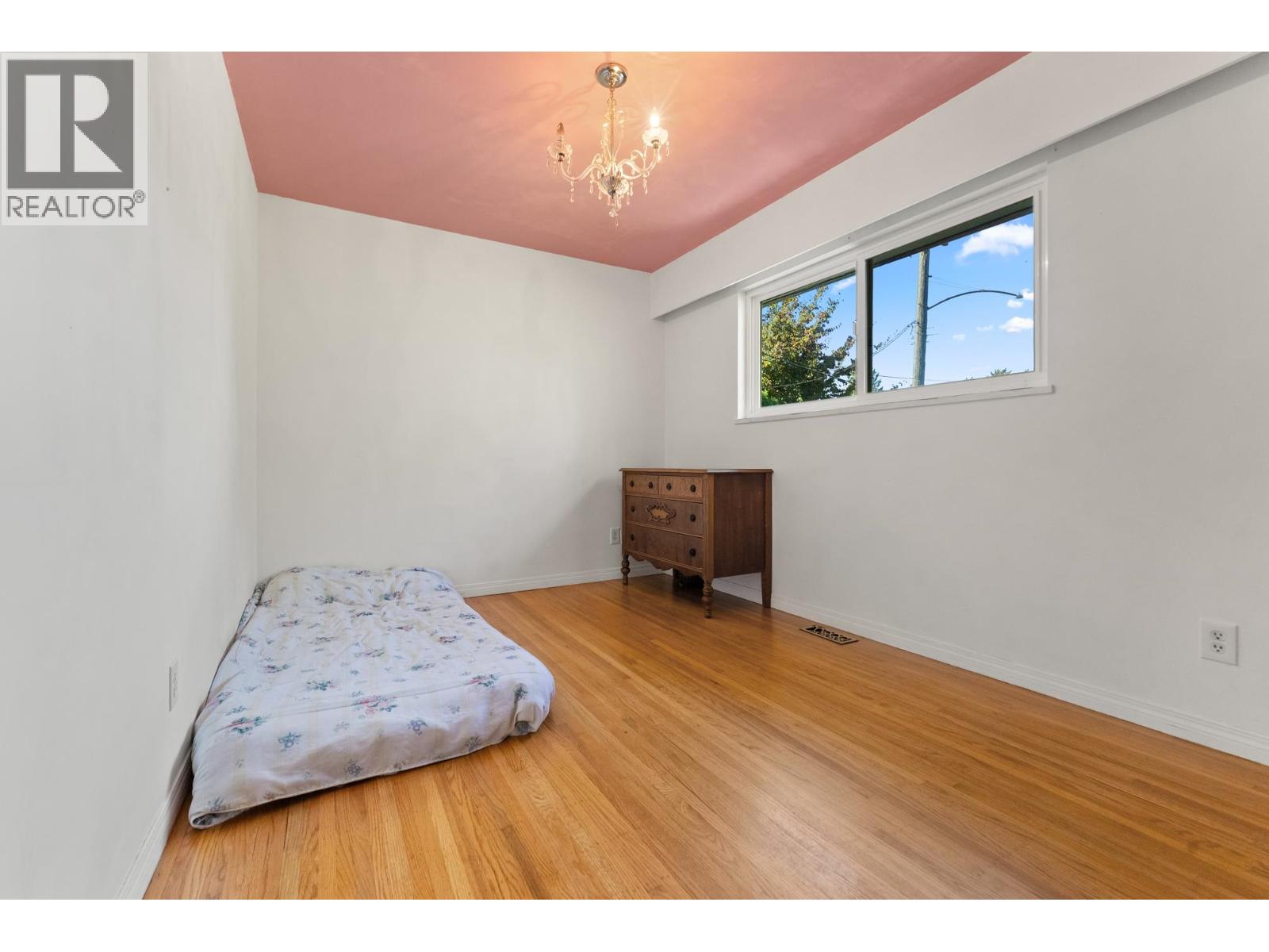 4924 45 Avenue Property Photo 12
