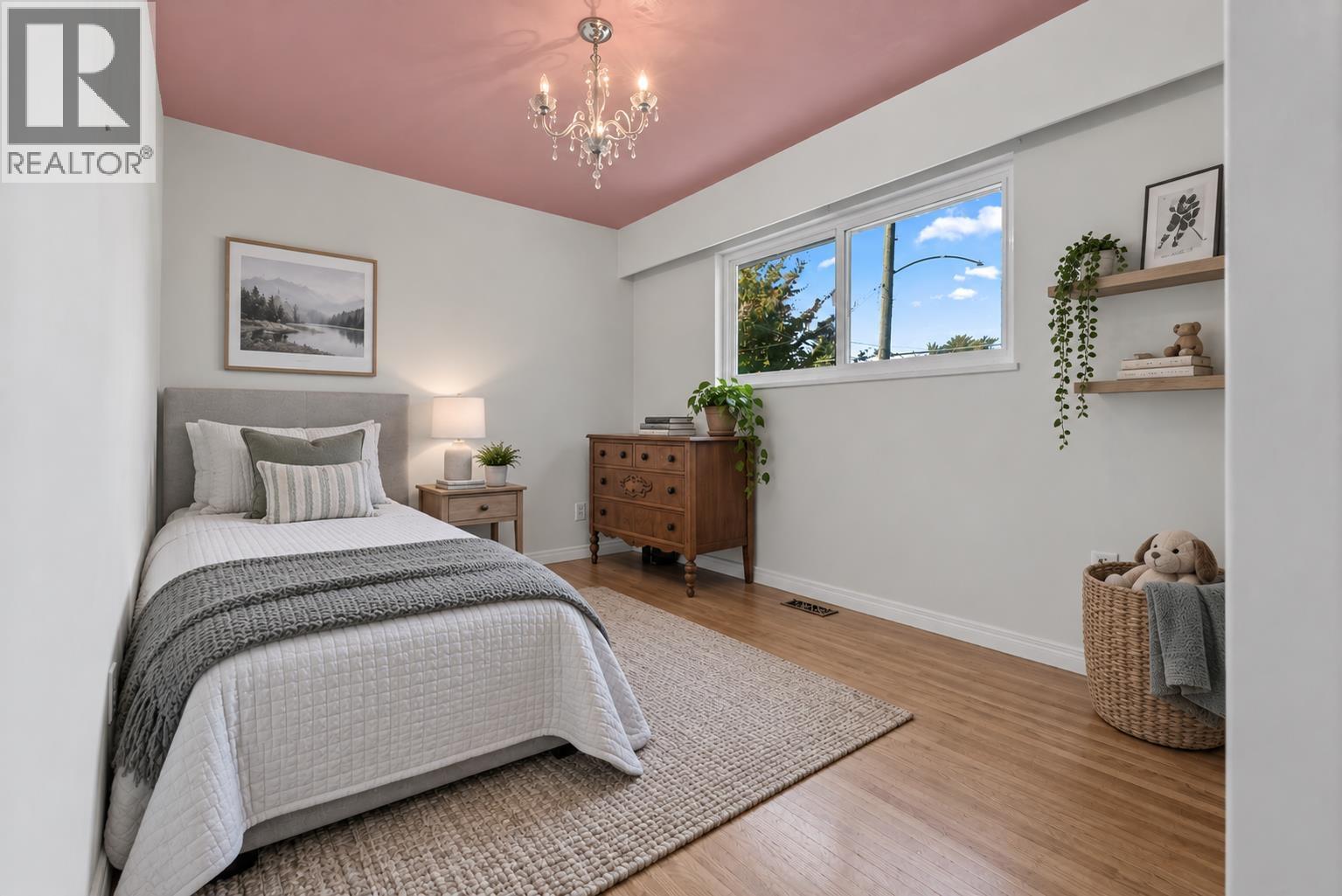 4924 45 Avenue Property Photo 13