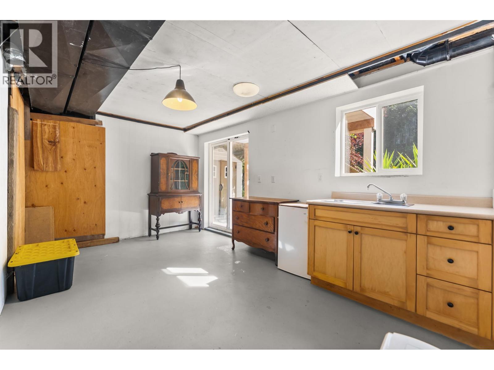 4924 45 Avenue Property Photo 15