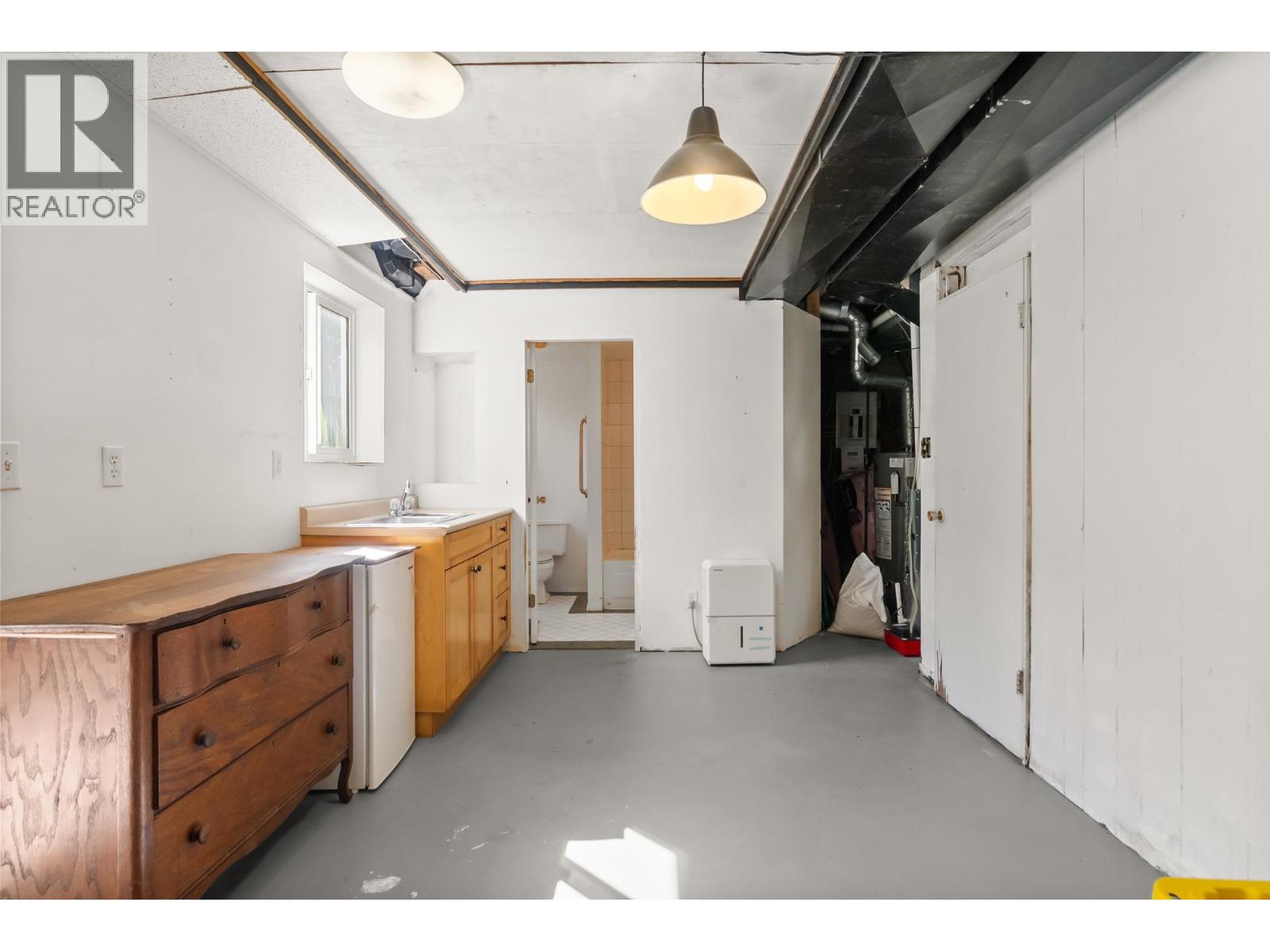 4924 45 Avenue Property Photo 16