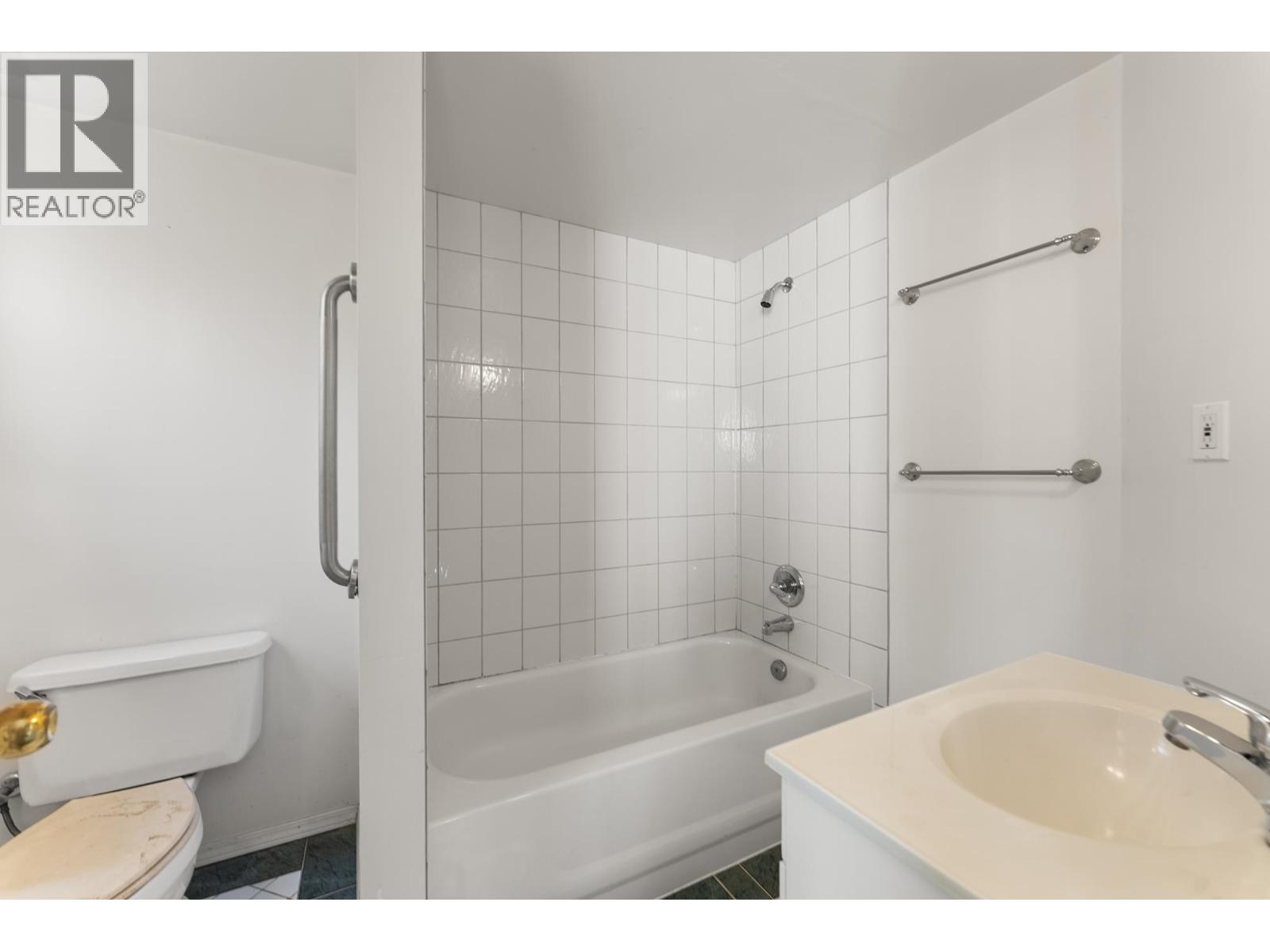 4924 45 Avenue Property Photo 18