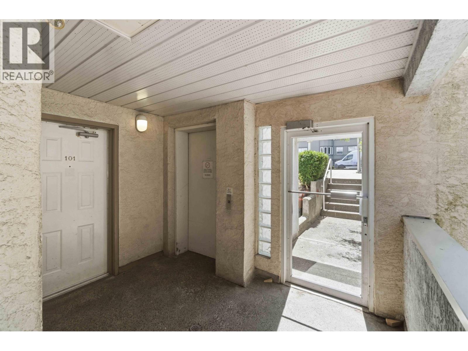 402 3505 W Broadway Property Photo 7