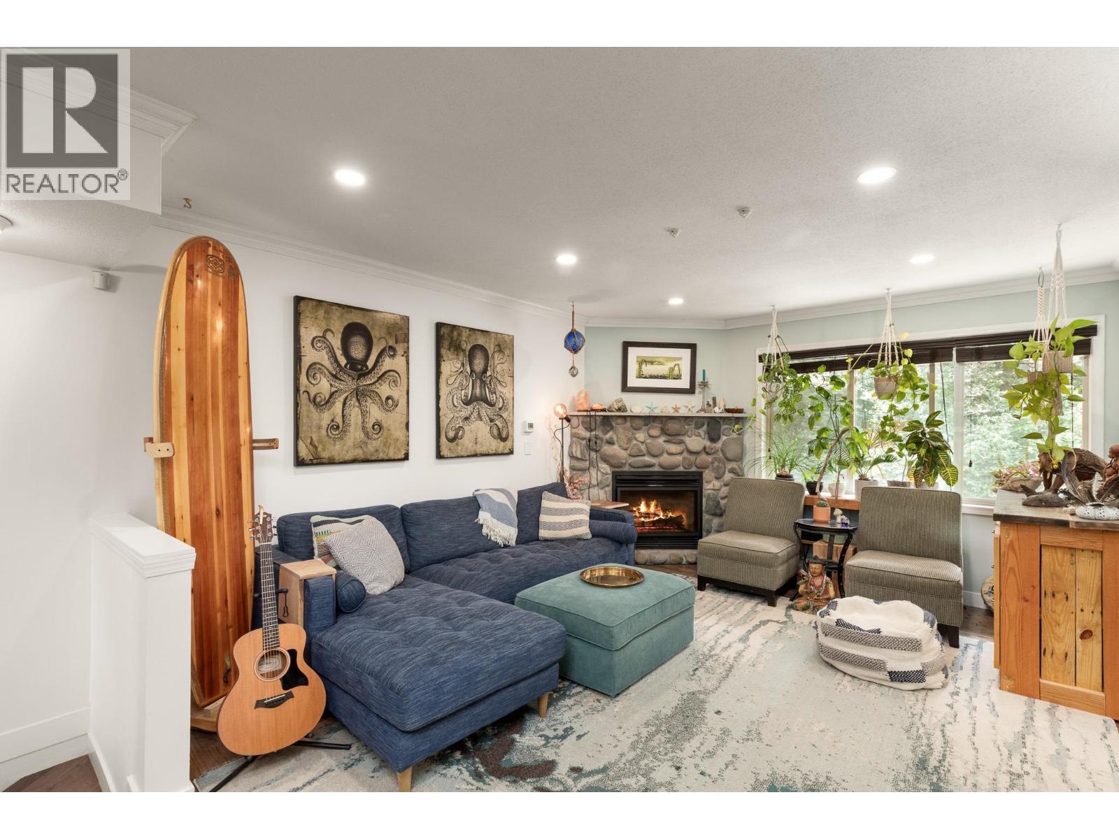 6 1158 Carmel Place Property Photo 11