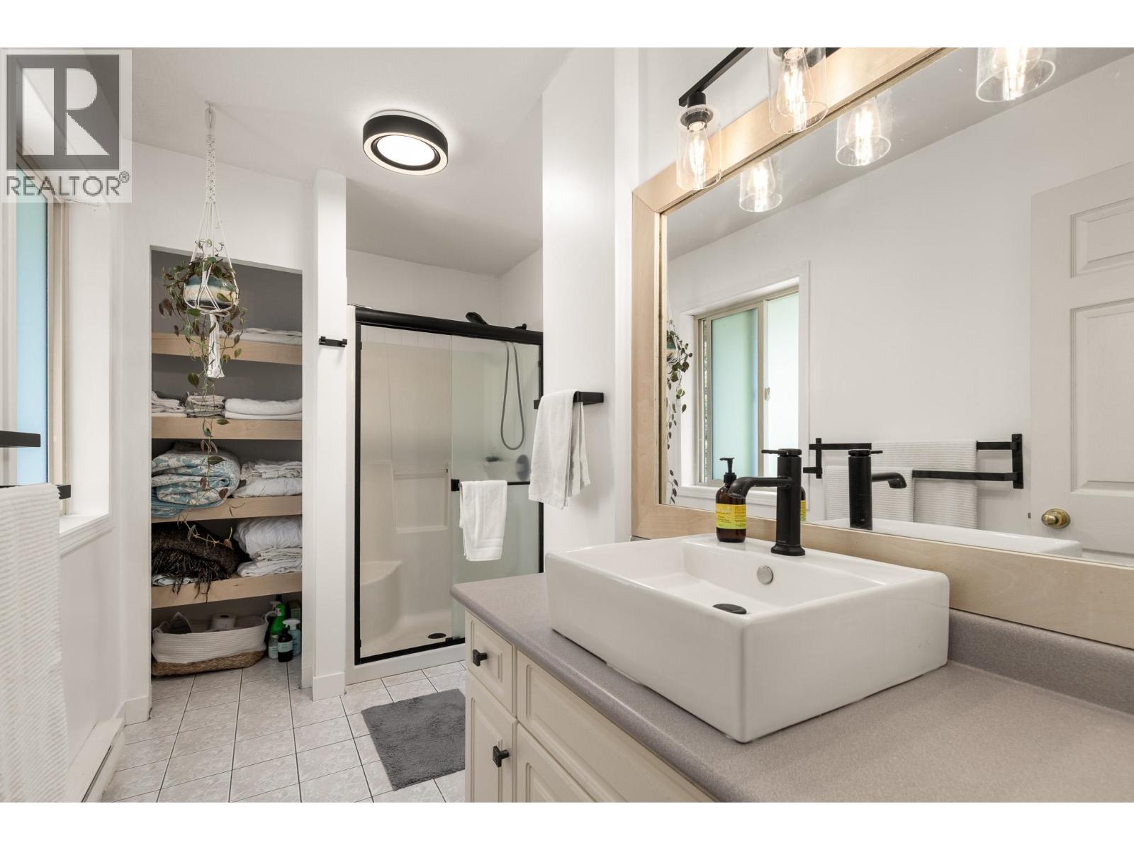 6 1158 Carmel Place Property Photo 17