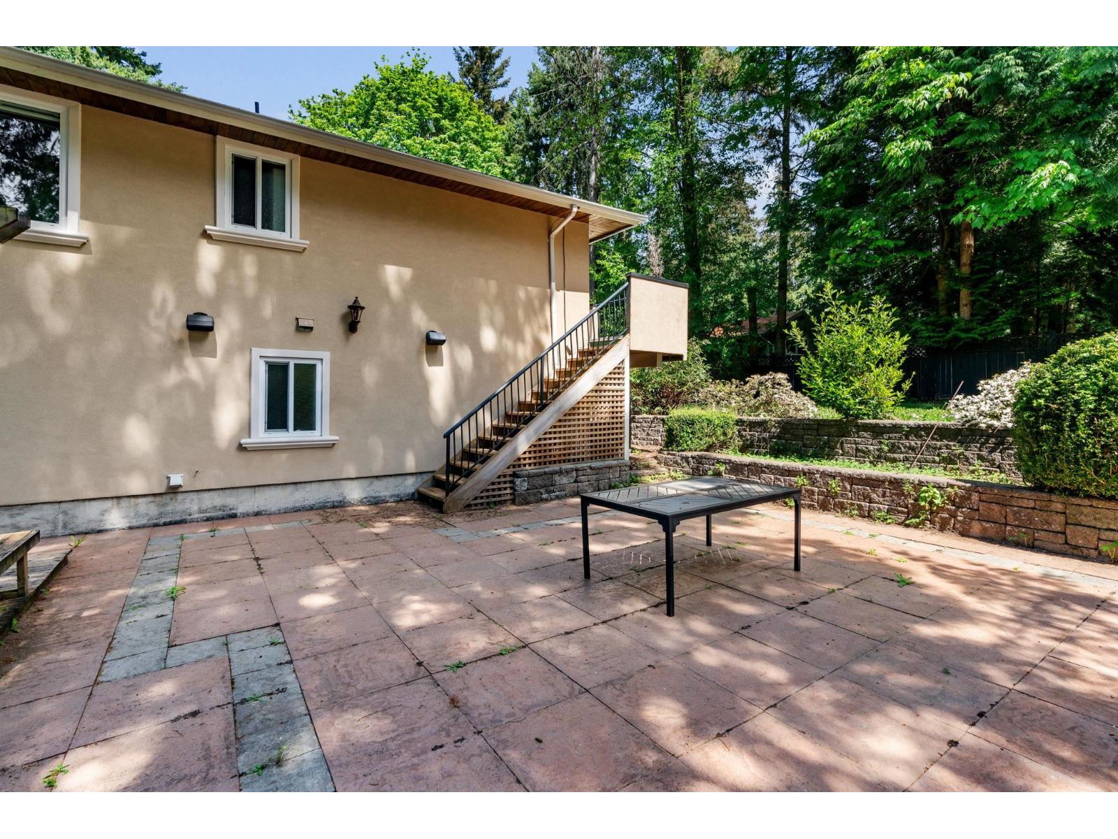 13788 32 Avenue Property Photo 35