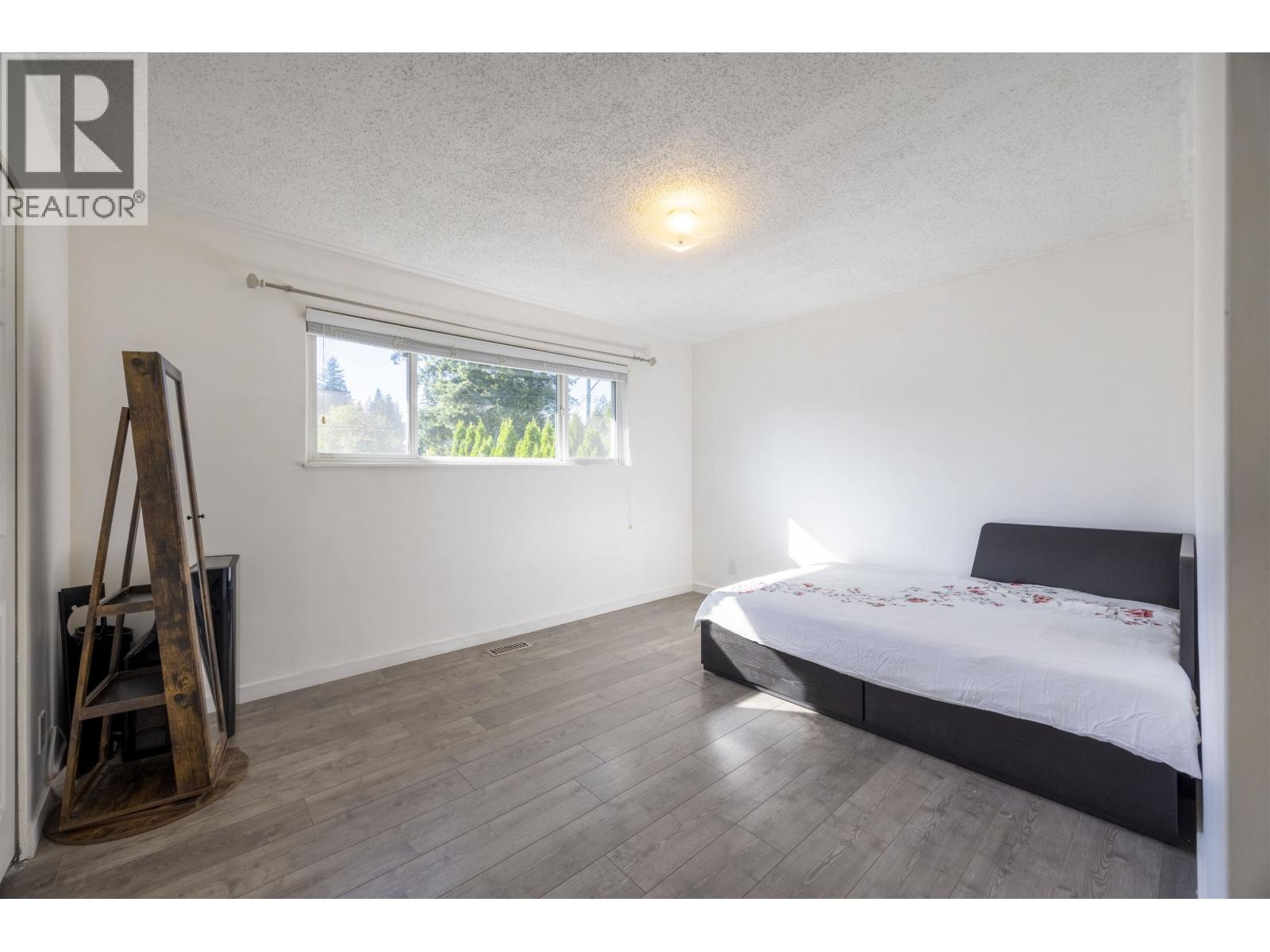3648 Vincent Street Property Photo 9