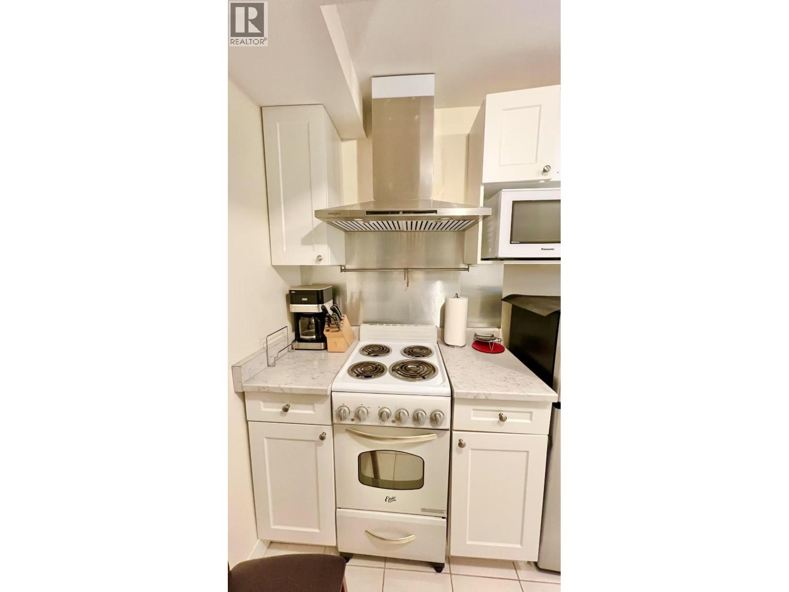 3648 Vincent Street Property Photo 28