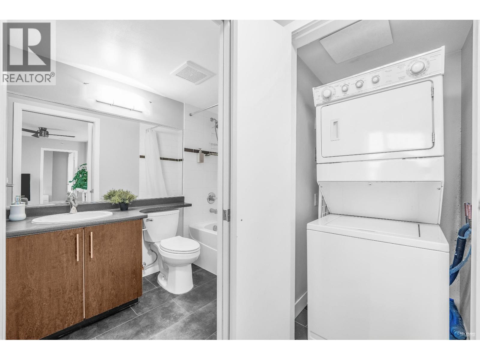 3101 688 Abbott Street Property Photo 12