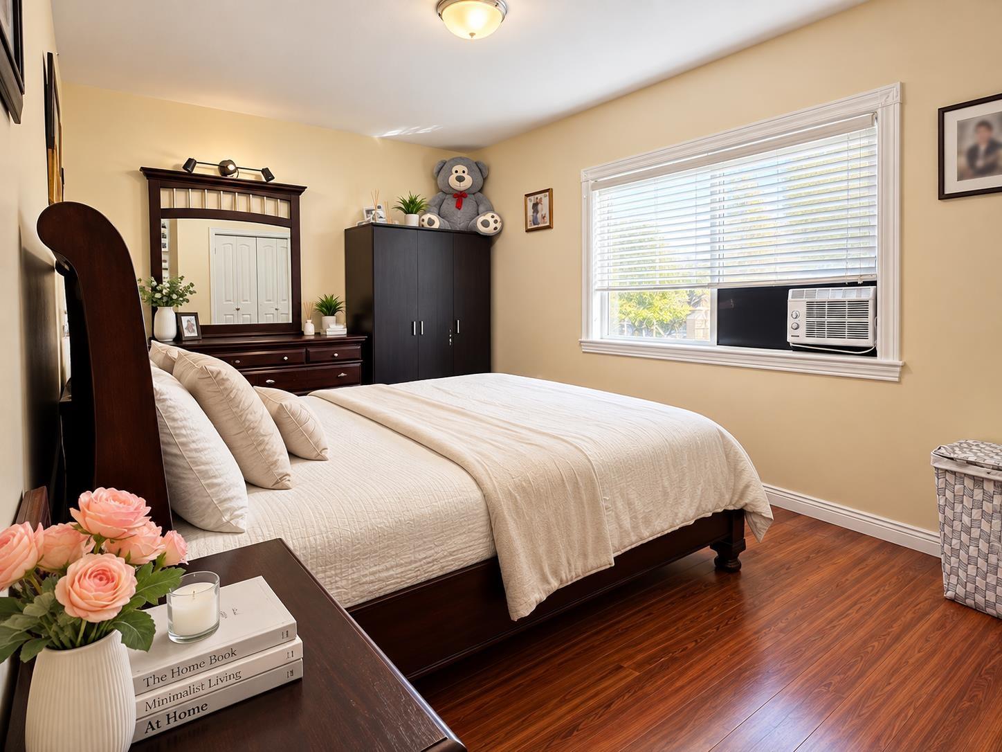 27082 35 Avenue Property Photo 9