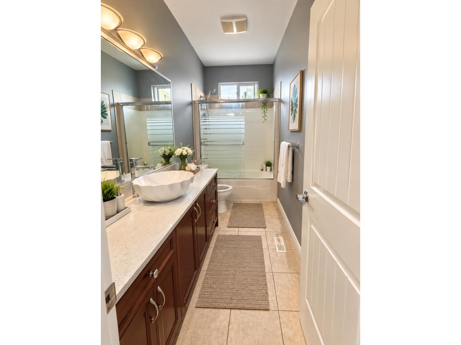 27082 35 Avenue Property Photo 11