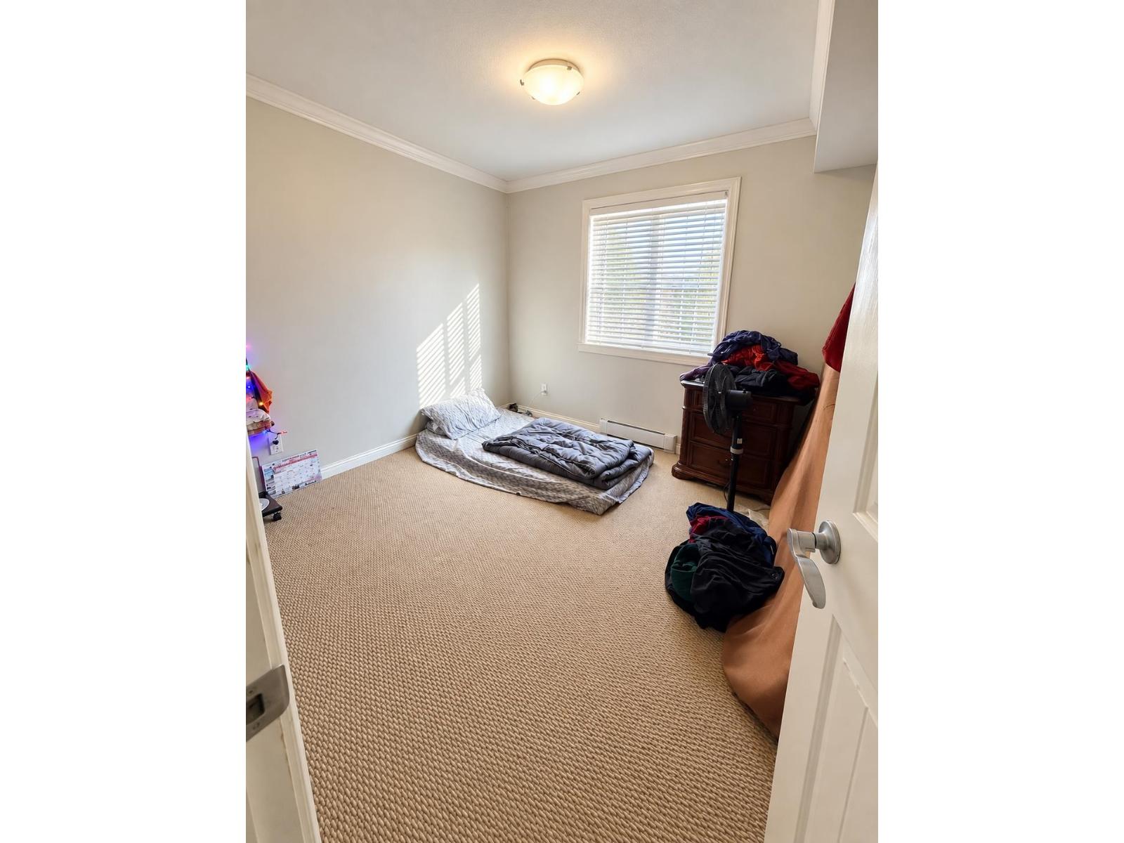 27082 35 Avenue Property Photo 15