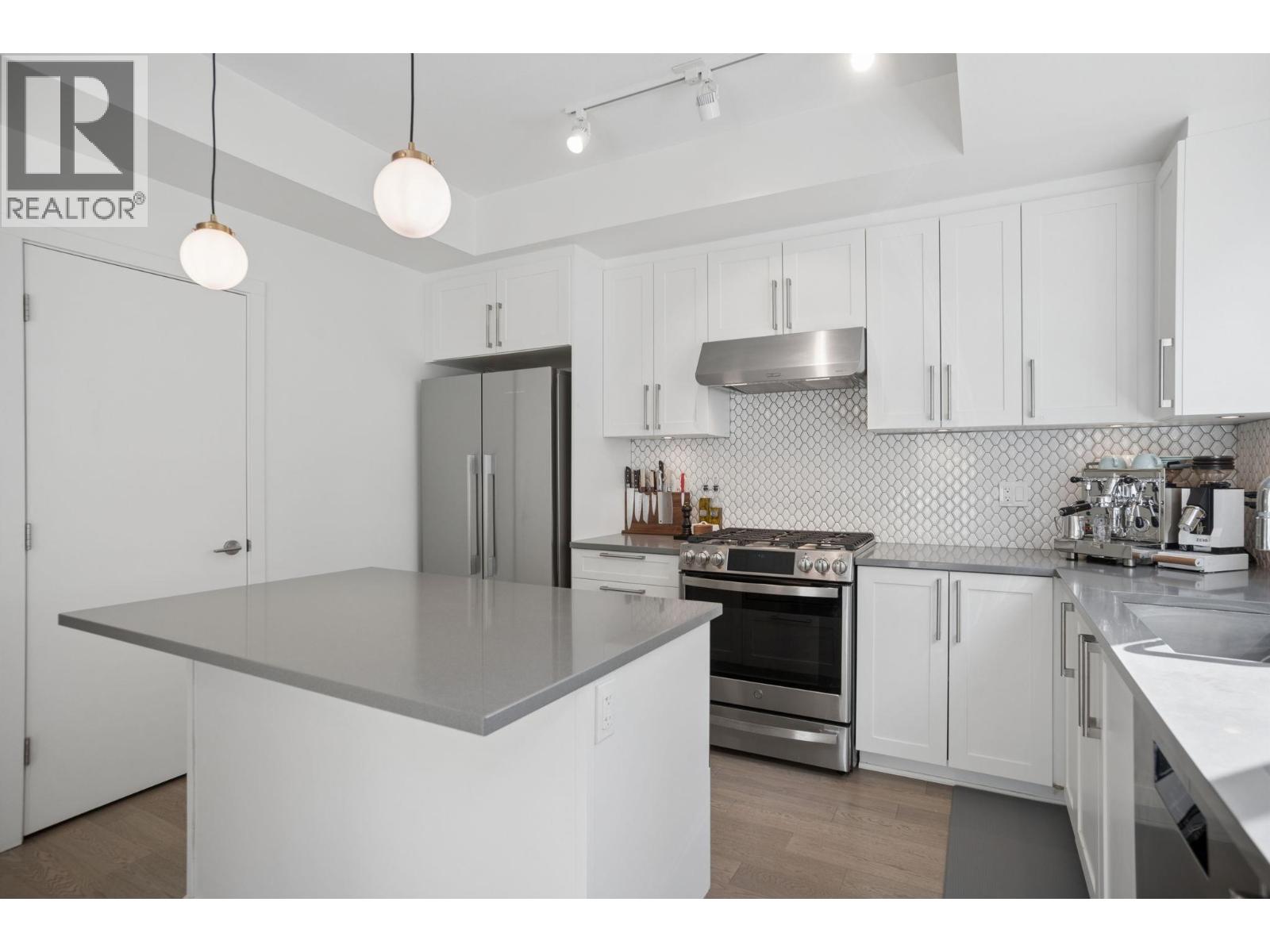 61 10199 River Drive Property Photo 15