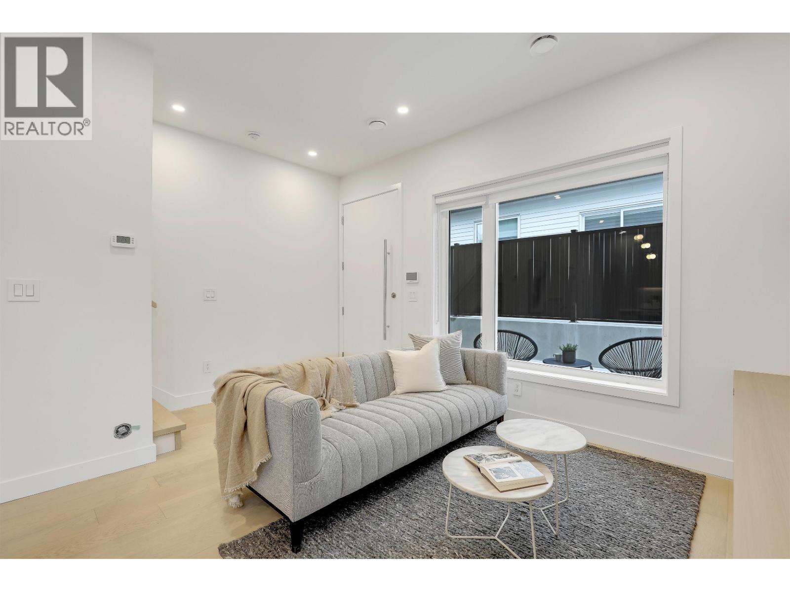 1 3183 Graveley Street Property Photo 6