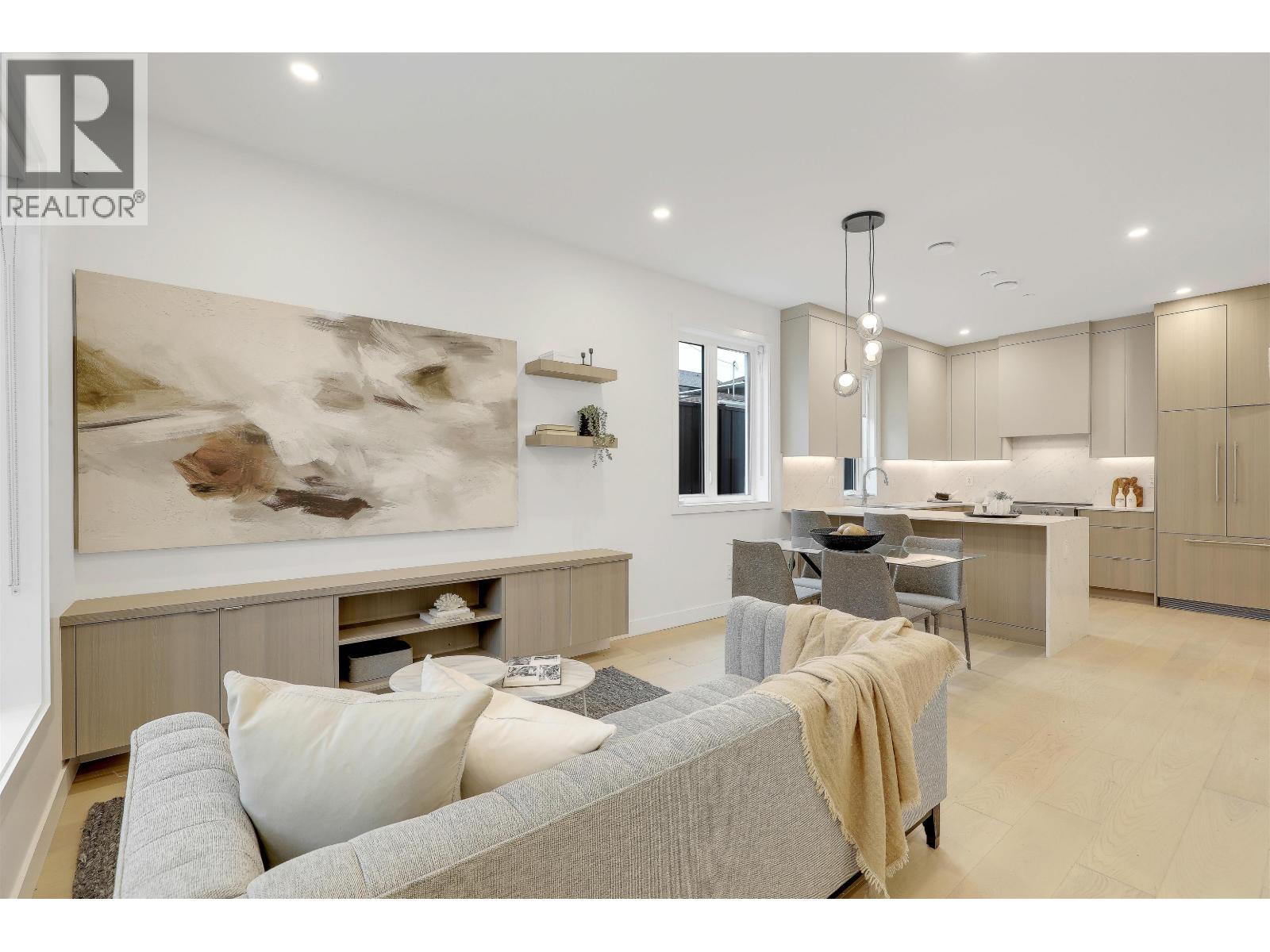 1 3183 Graveley Street Property Photo 8