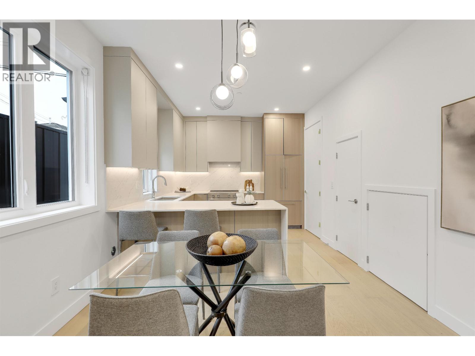 1 3183 Graveley Street Property Photo 12