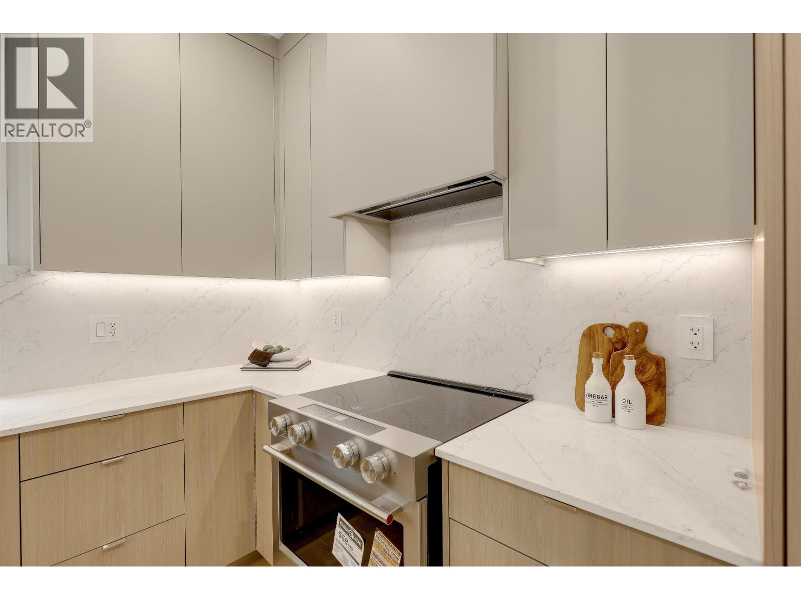 1 3183 Graveley Street Property Photo 16
