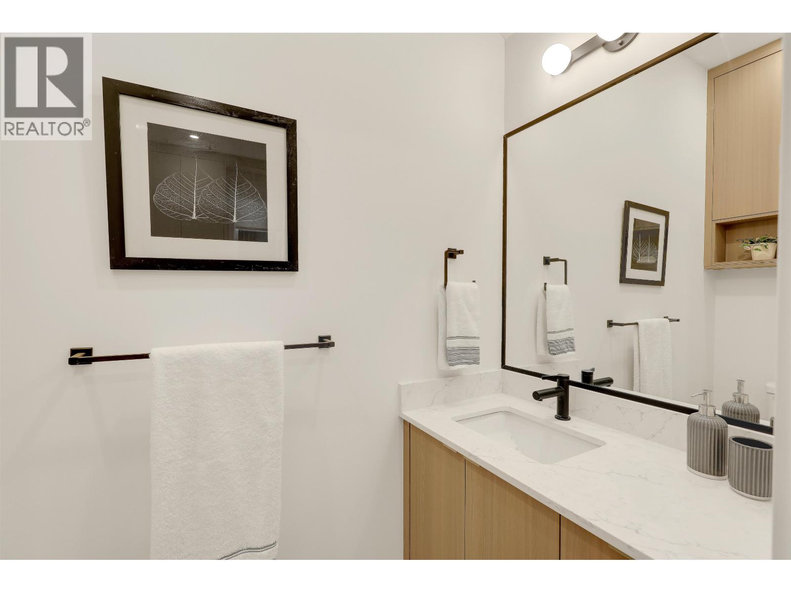 1 3183 Graveley Street Property Photo 17