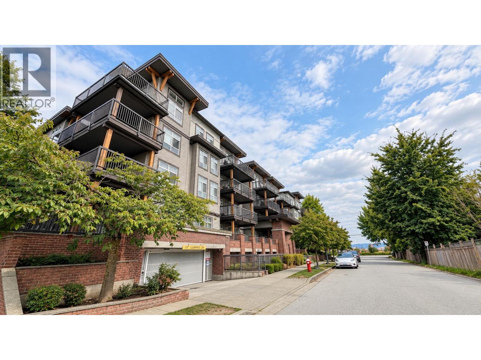 120 6033 Katsura Street Property Photo 3