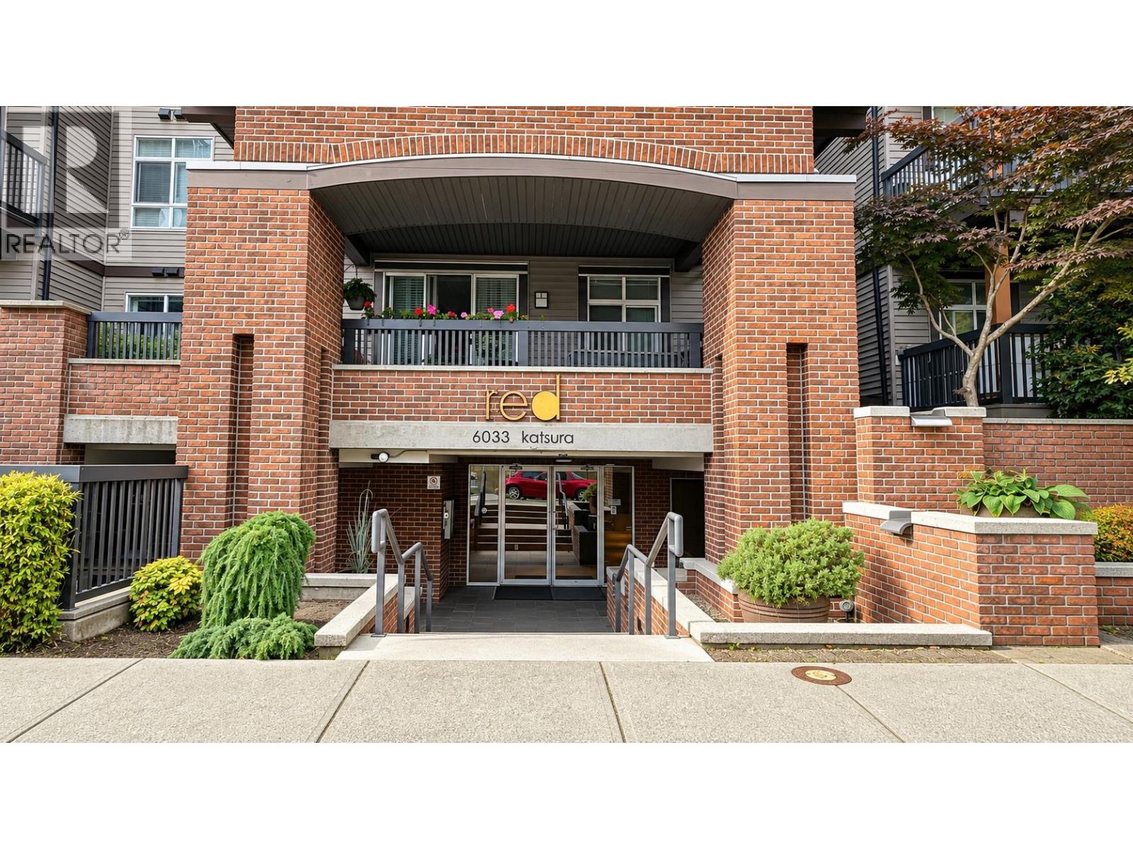 120 6033 Katsura Street Property Photo 7
