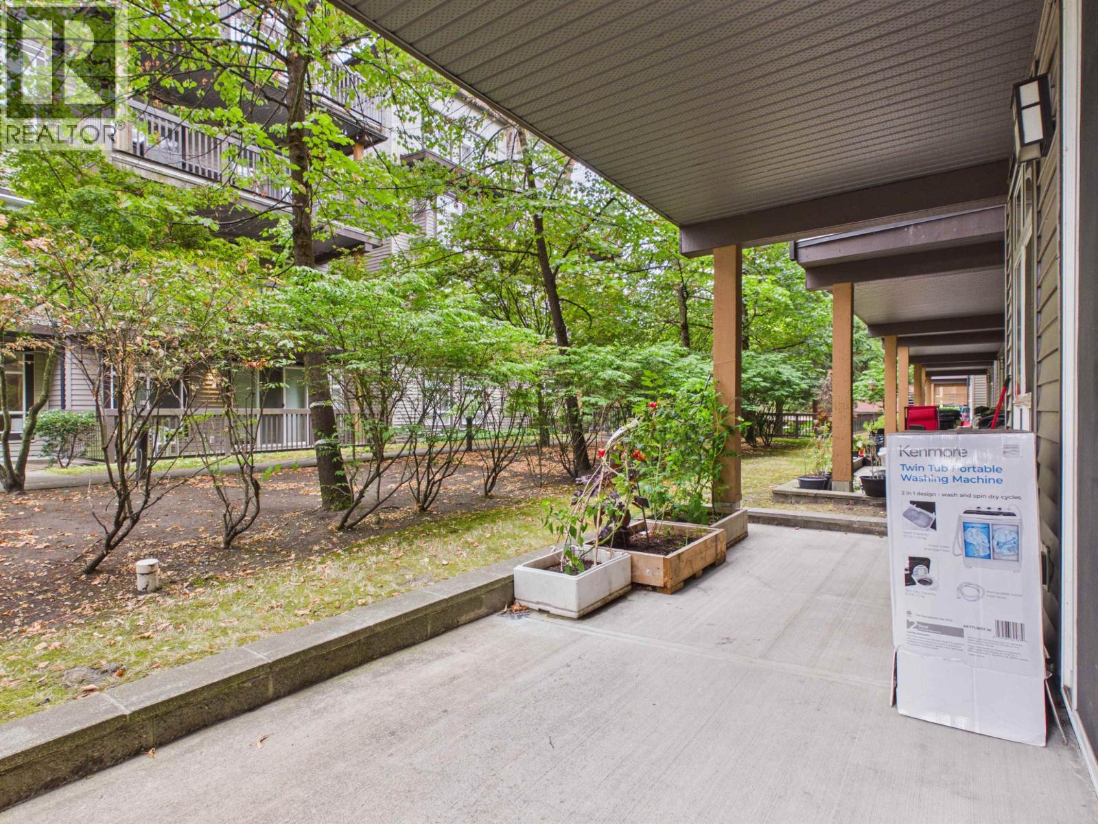 120 6033 Katsura Street Property Photo 8