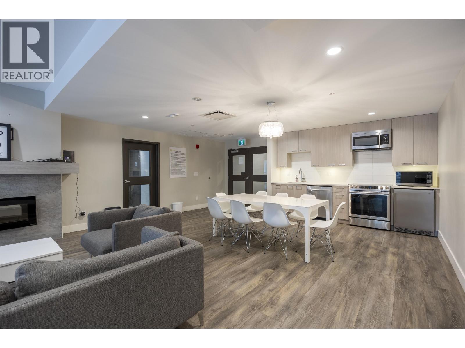 417 4690 Hawk Lane Property Photo 16