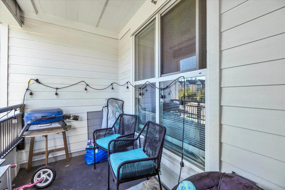 C219 8150 207 Street Property Photo 12
