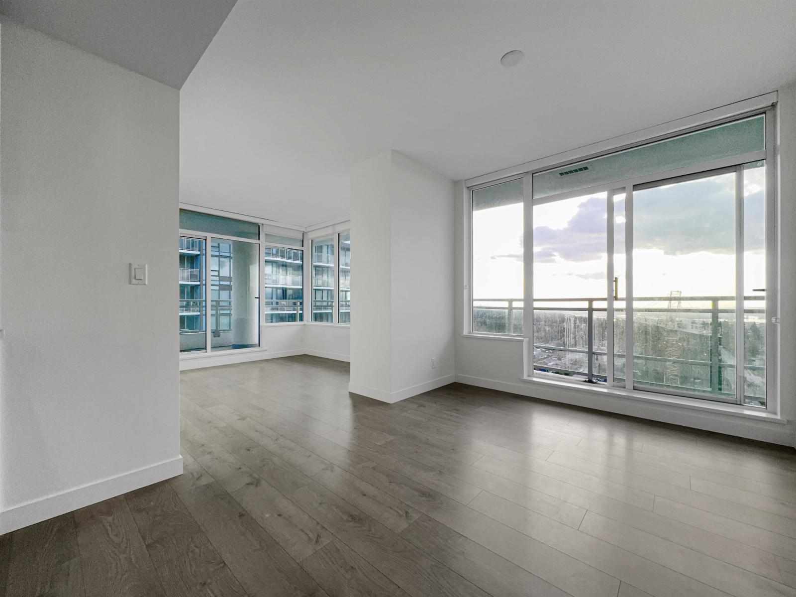 24xx 10480 104 Avenue Property Photo 5