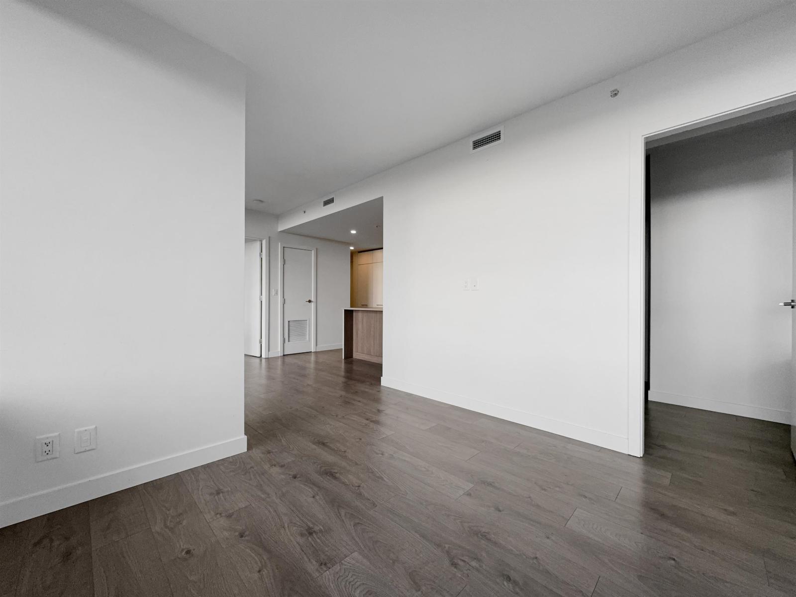 24xx 10480 104 Avenue Property Photo 7