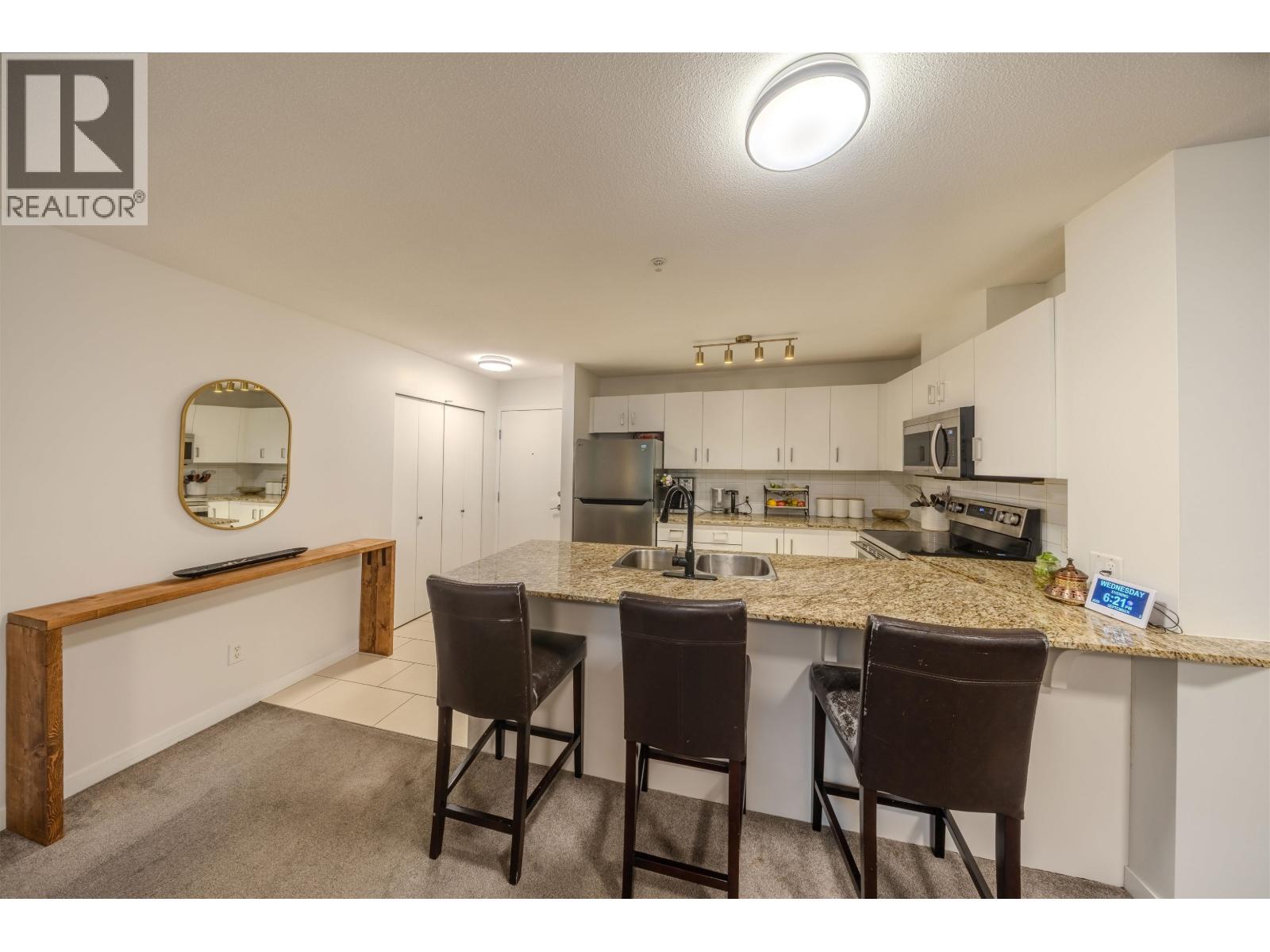 304 11665 Haney Bypass Property Photo 3