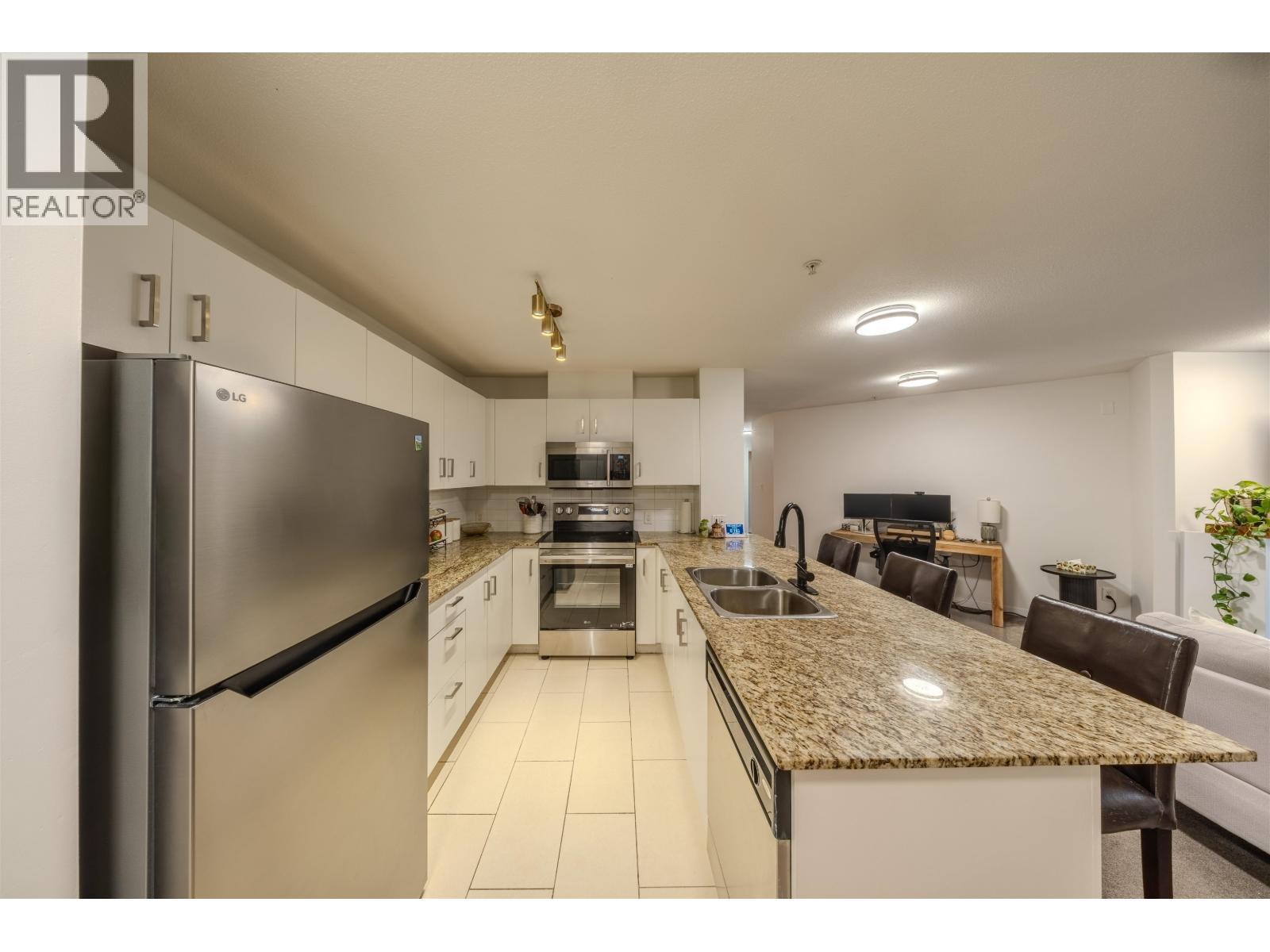 304 11665 Haney Bypass Property Photo 4