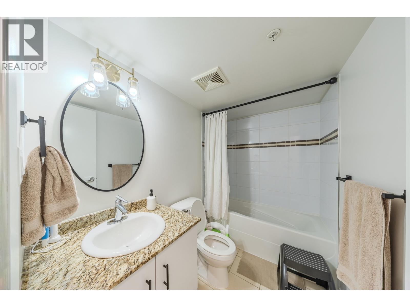 304 11665 Haney Bypass Property Photo 11