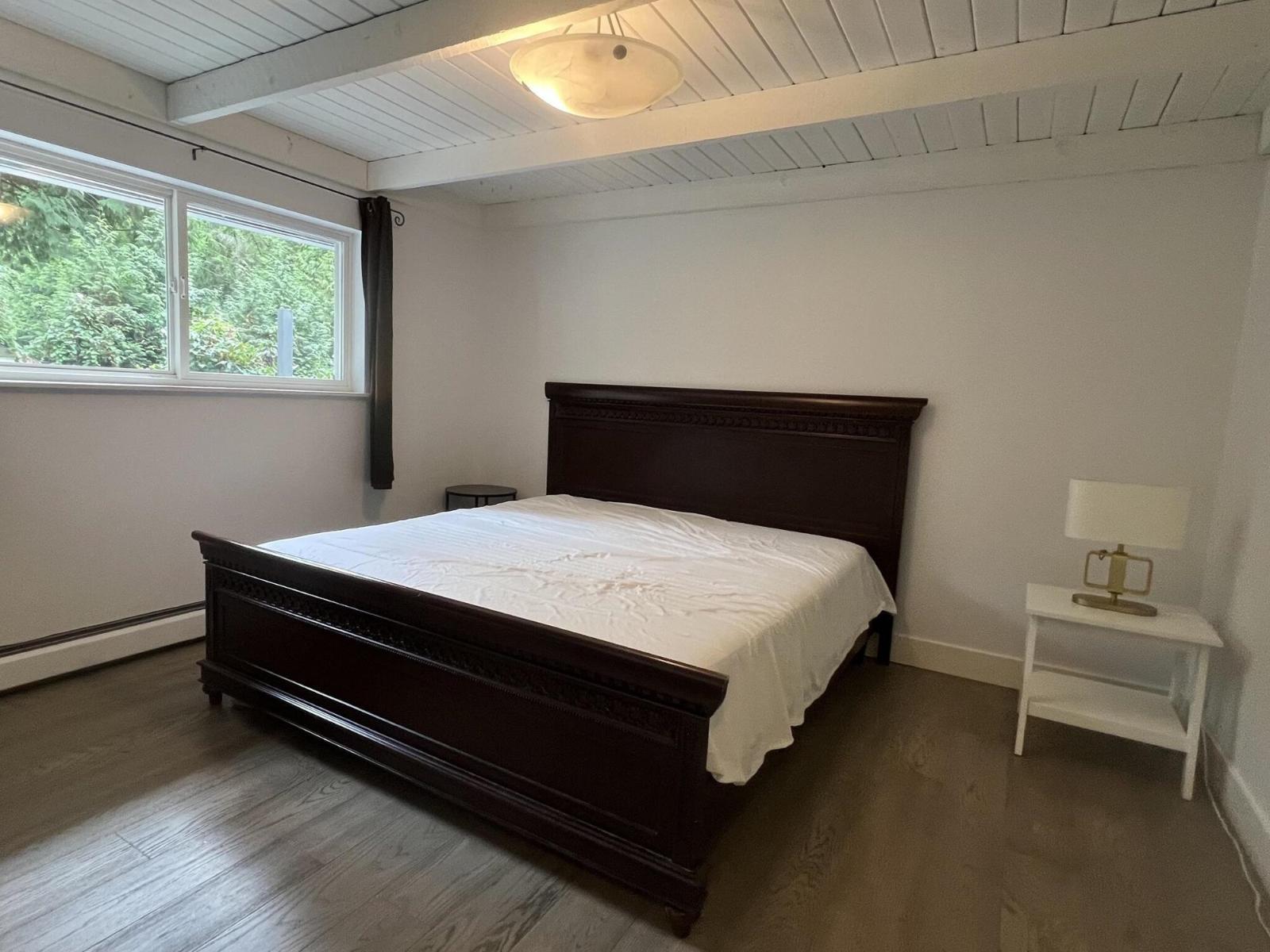 13768 32 Avenue Property Photo 9