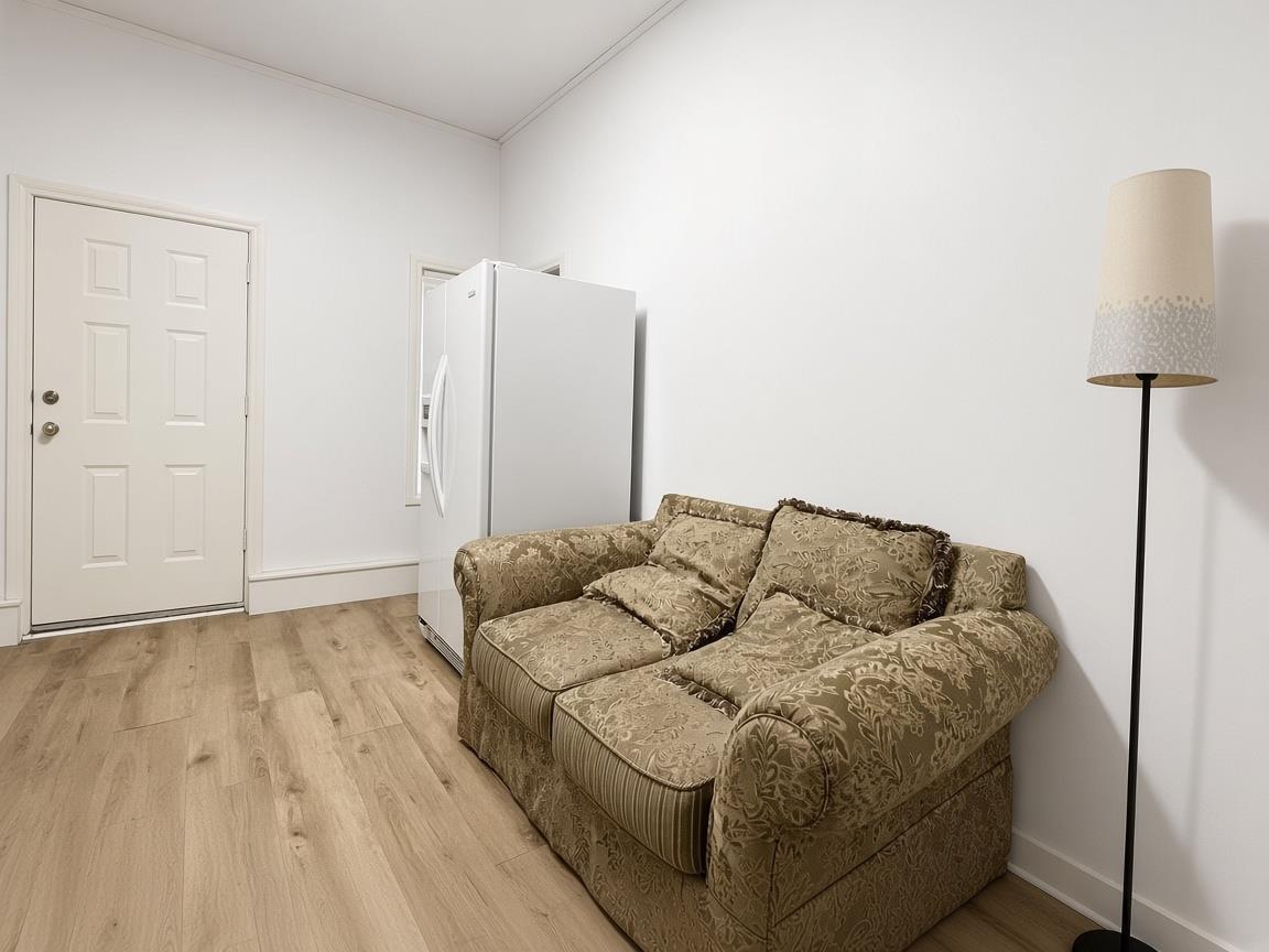 13768 32 Avenue Property Photo 13
