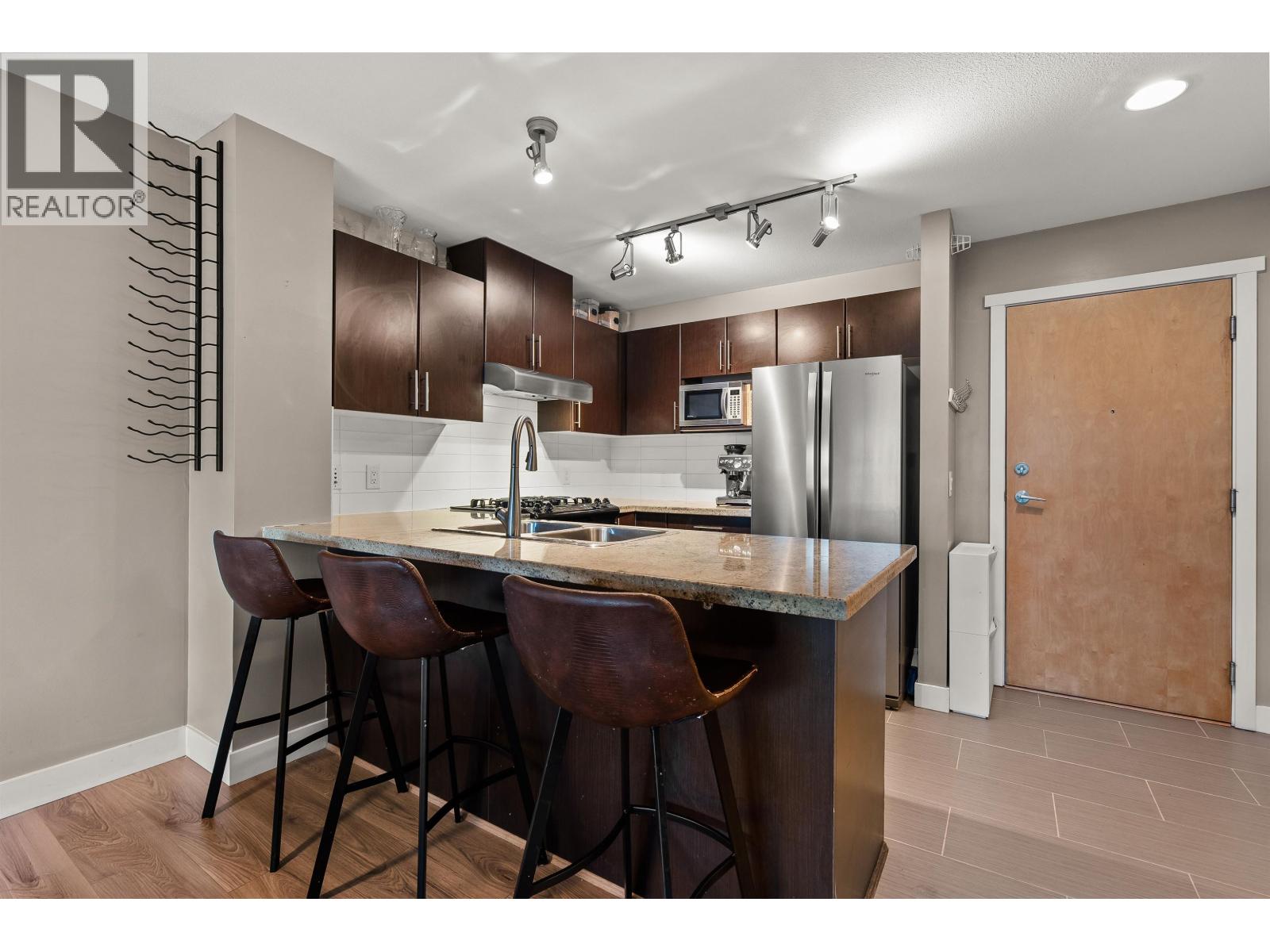 407 700 Klahanie Drive Property Photo 10