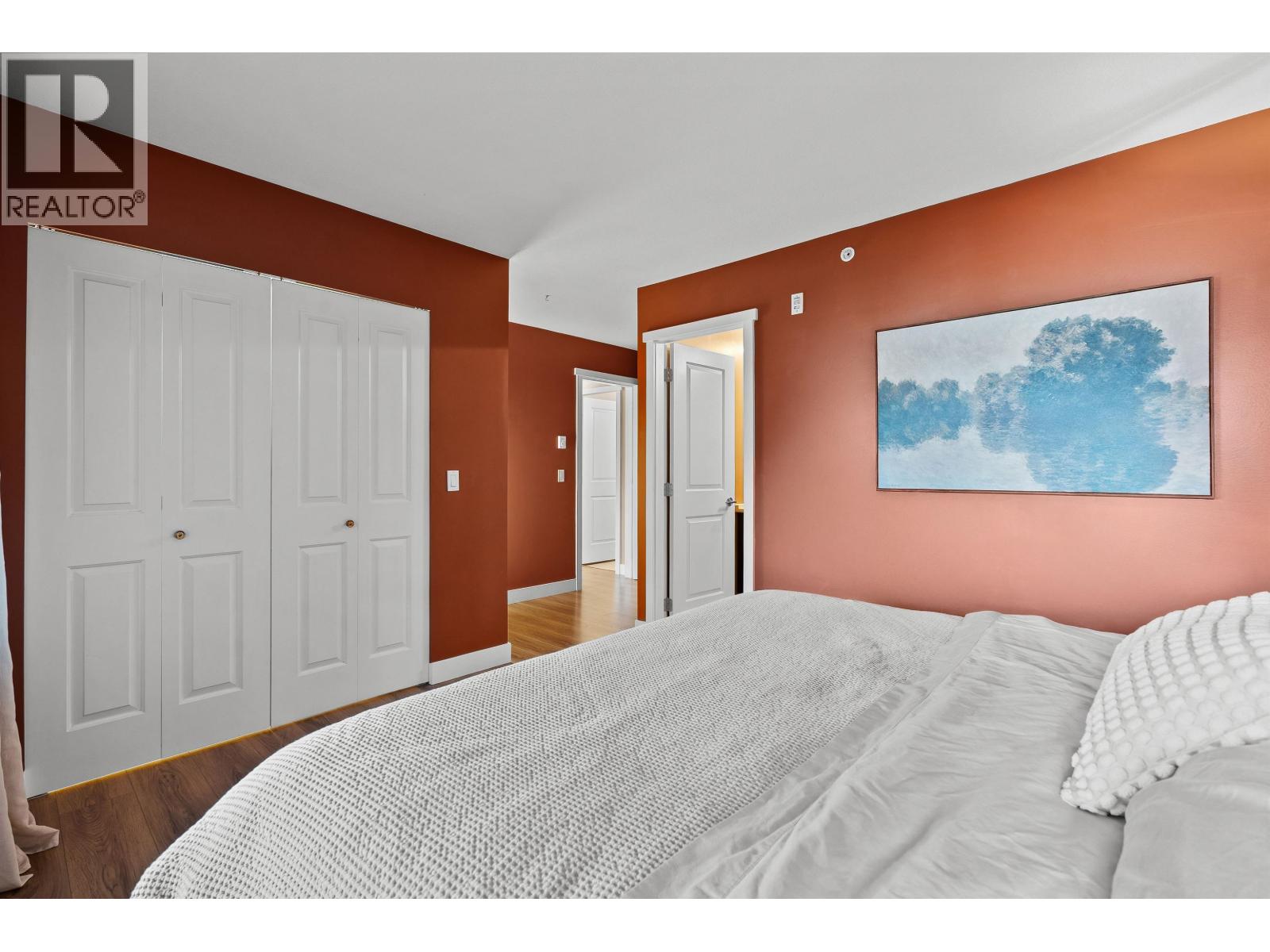 407 700 Klahanie Drive Property Photo 14