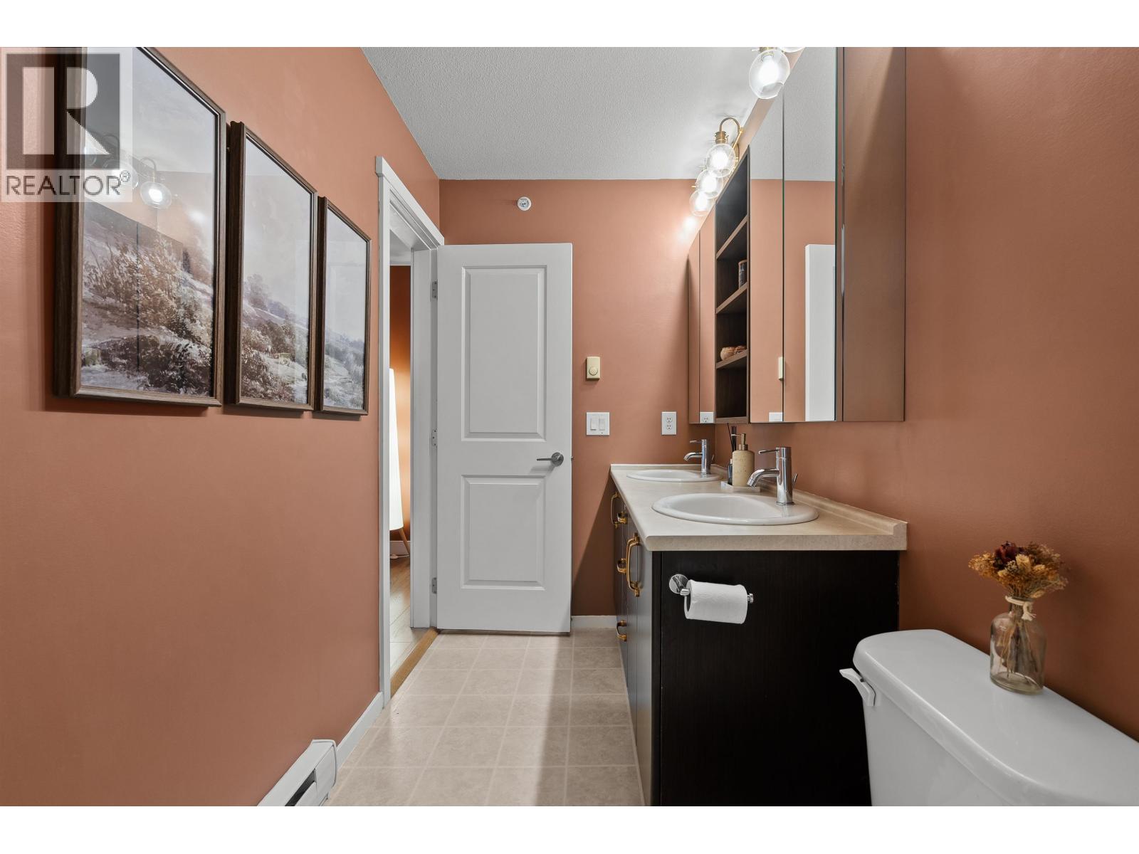 407 700 Klahanie Drive Property Photo 17