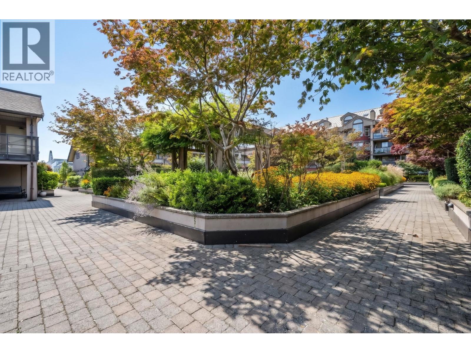 A210 4811 53 Street Property Photo 2