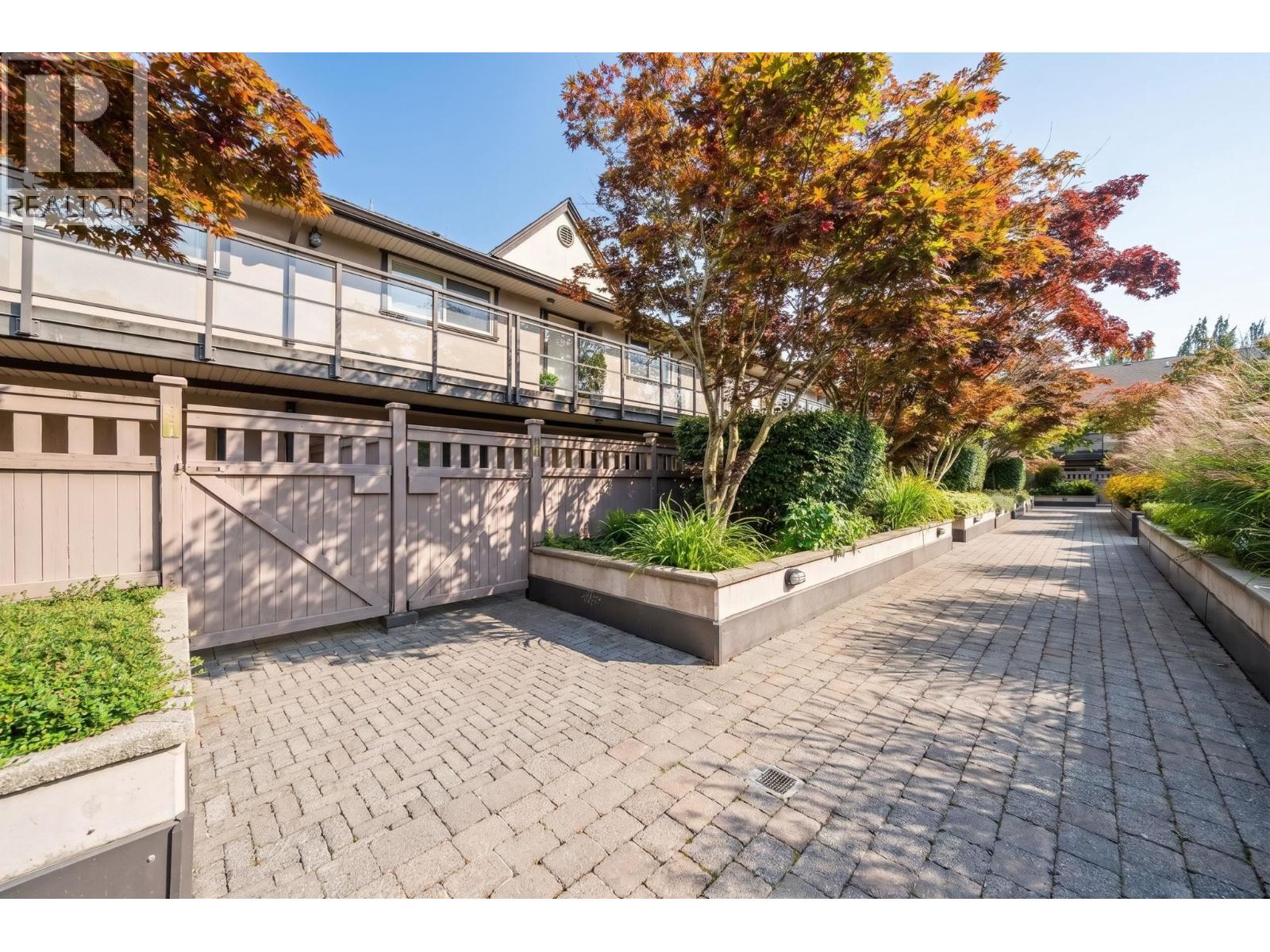 A210 4811 53 Street Property Photo 3