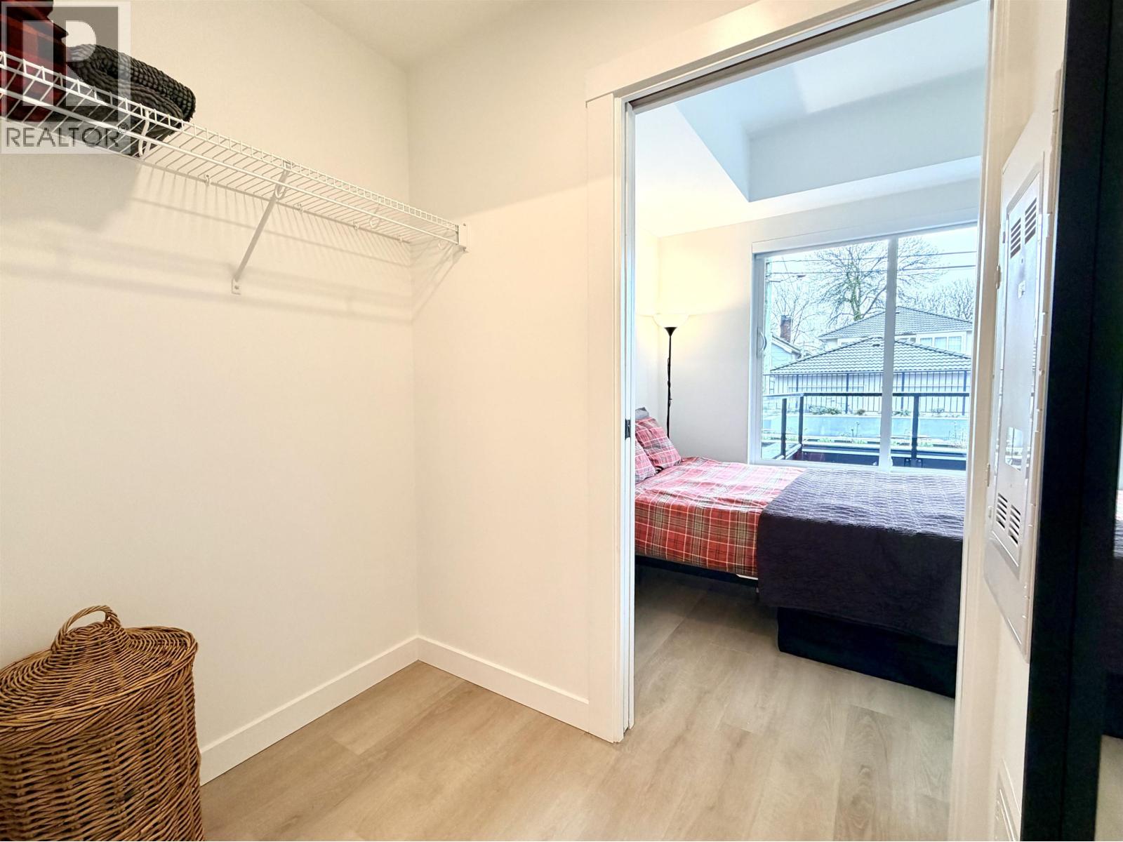 105 2268 E Broadway Property Photo 10
